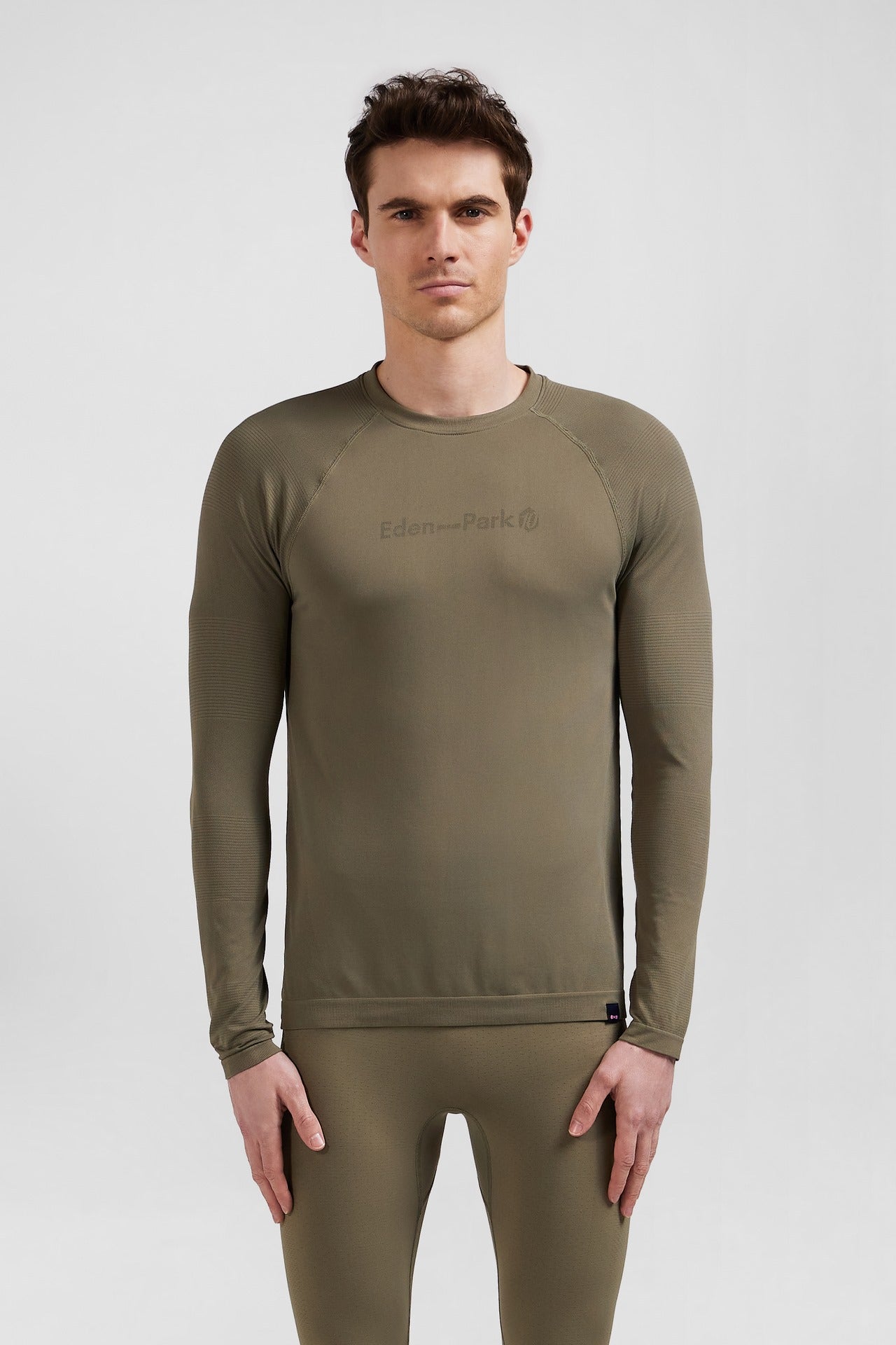 Khaki green long-sleeved sports T-shirt with striped details