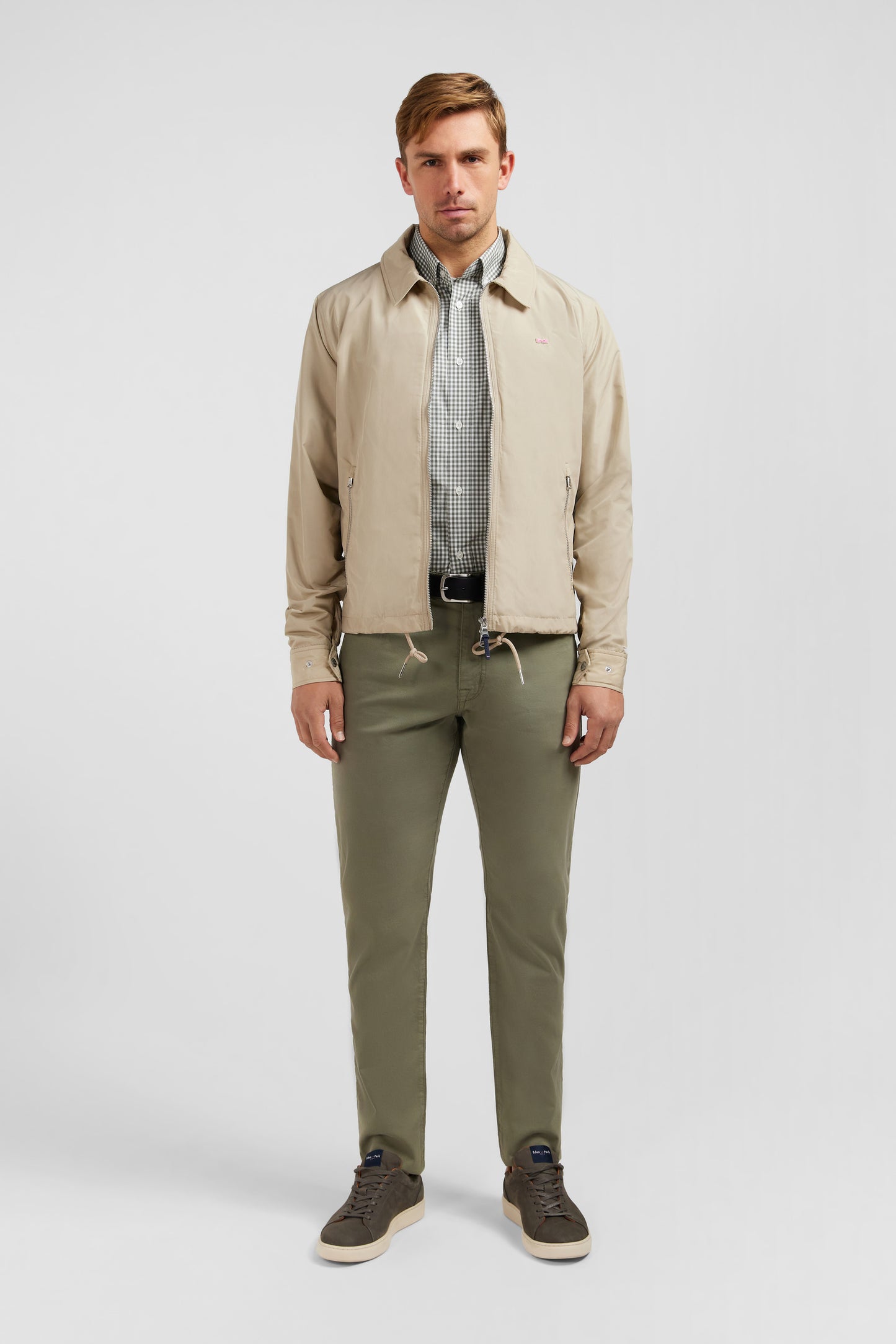Beige zipped jacket with classic collar