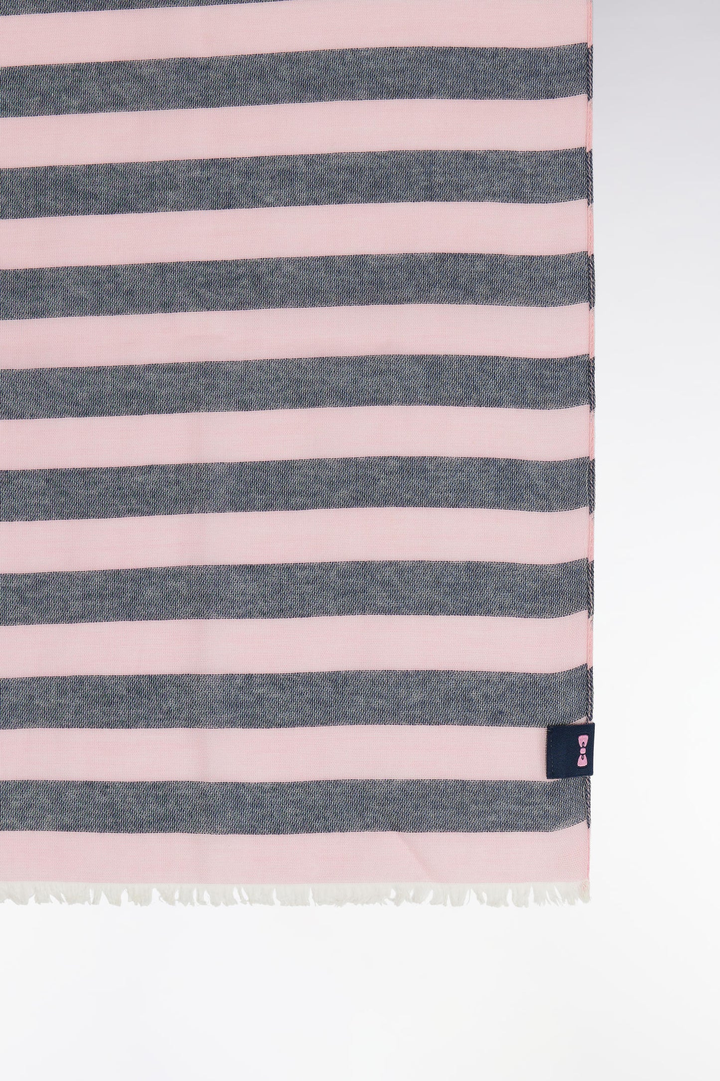 Cotton blend scarf with pink pinstripes