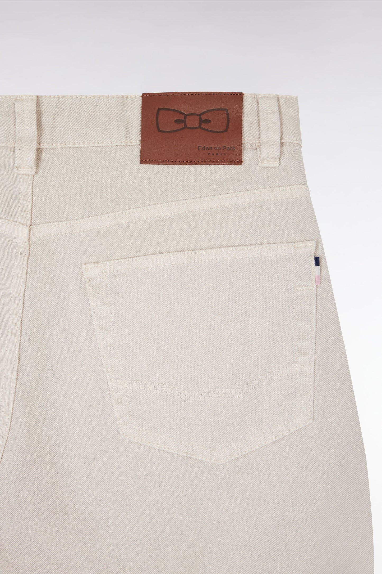 Jean 5 poches en denim stretch beige coupe droite