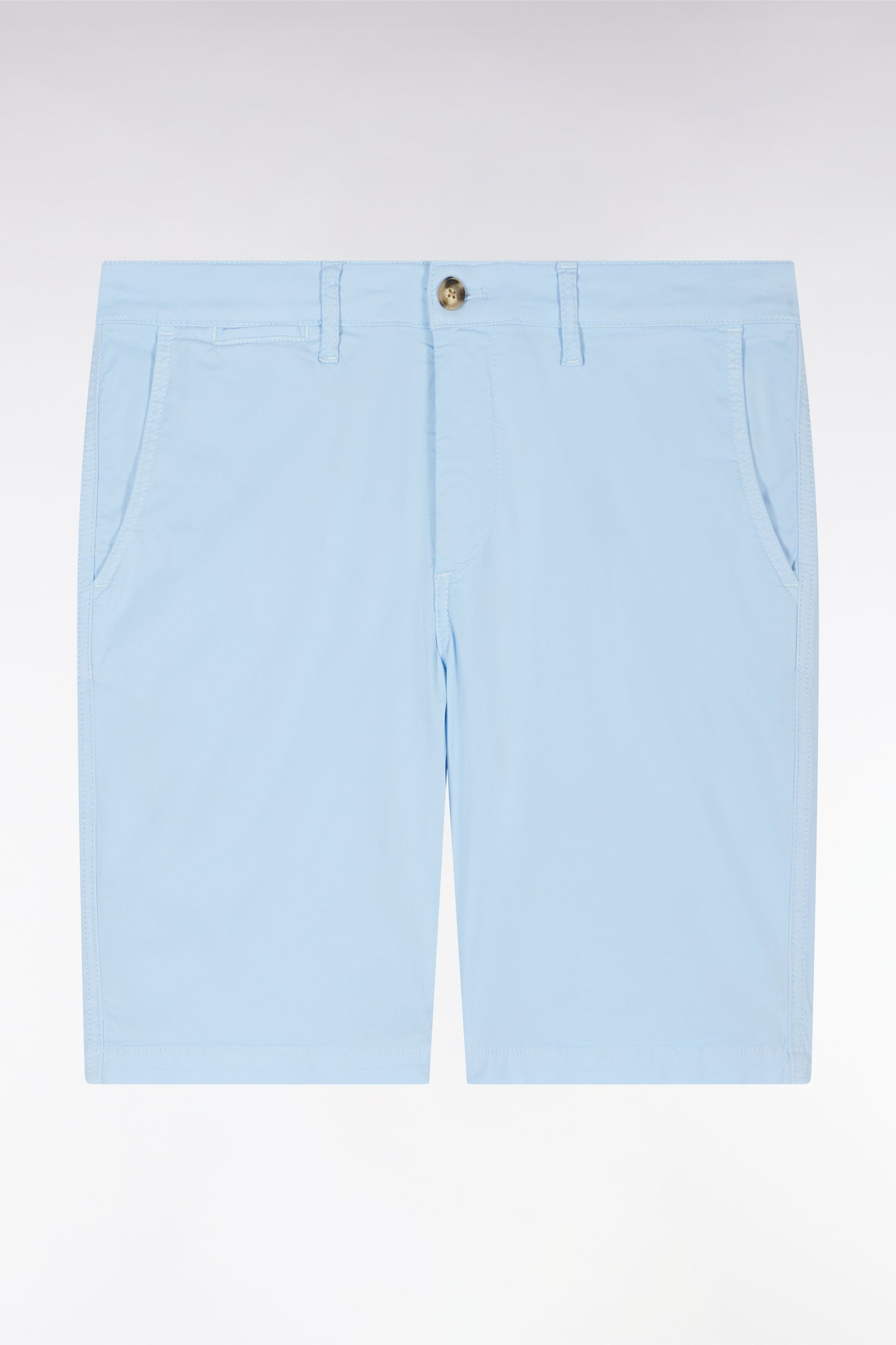 Bermuda chino en coton stretch bleu ciel coupe droite