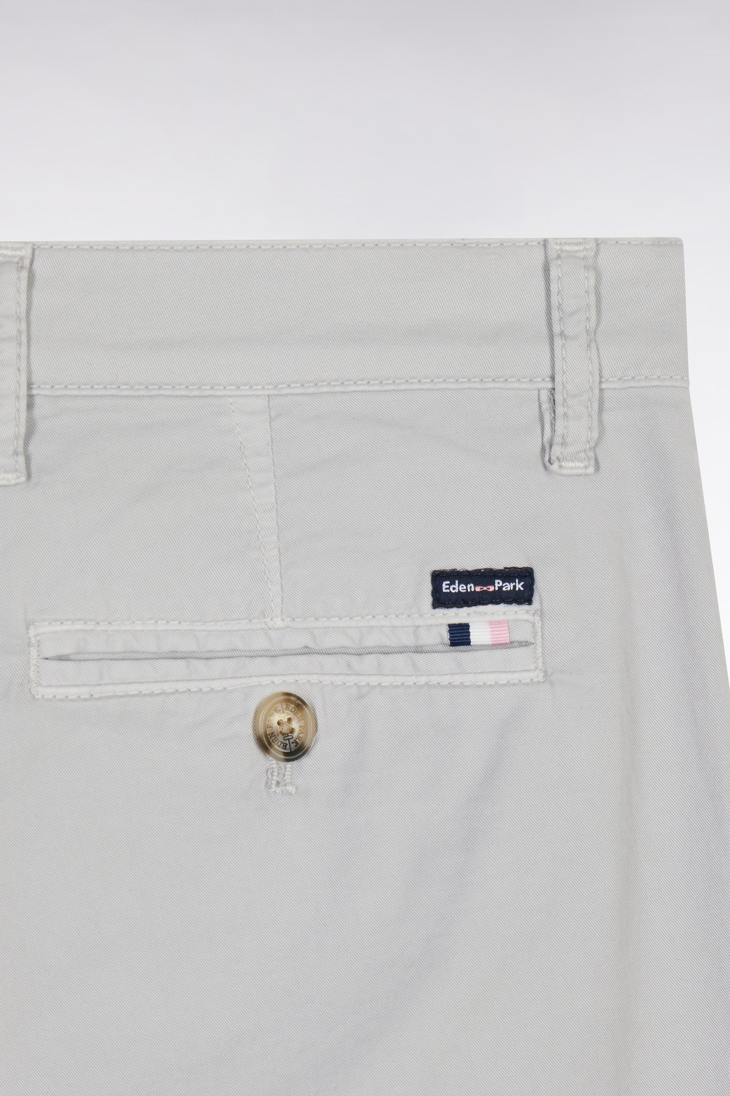 Bermuda chino en coton stretch gris coupe droite