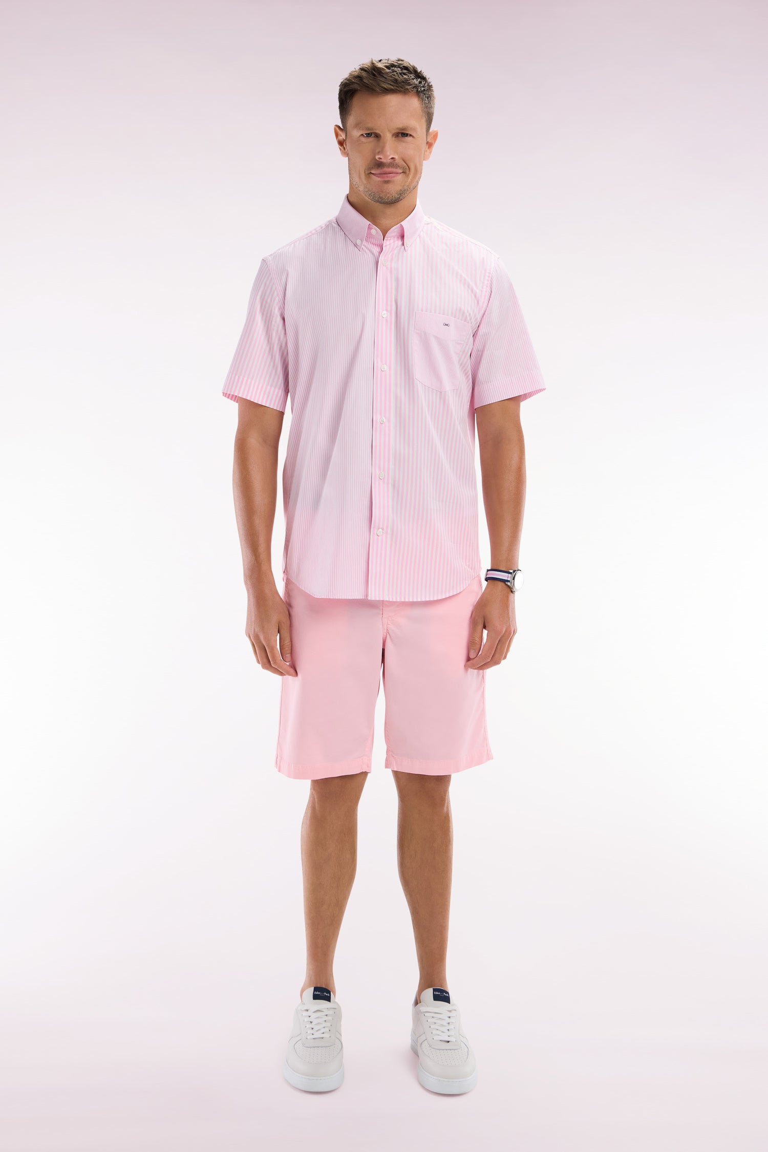 Bermuda chino en coton stretch rose coupe droite