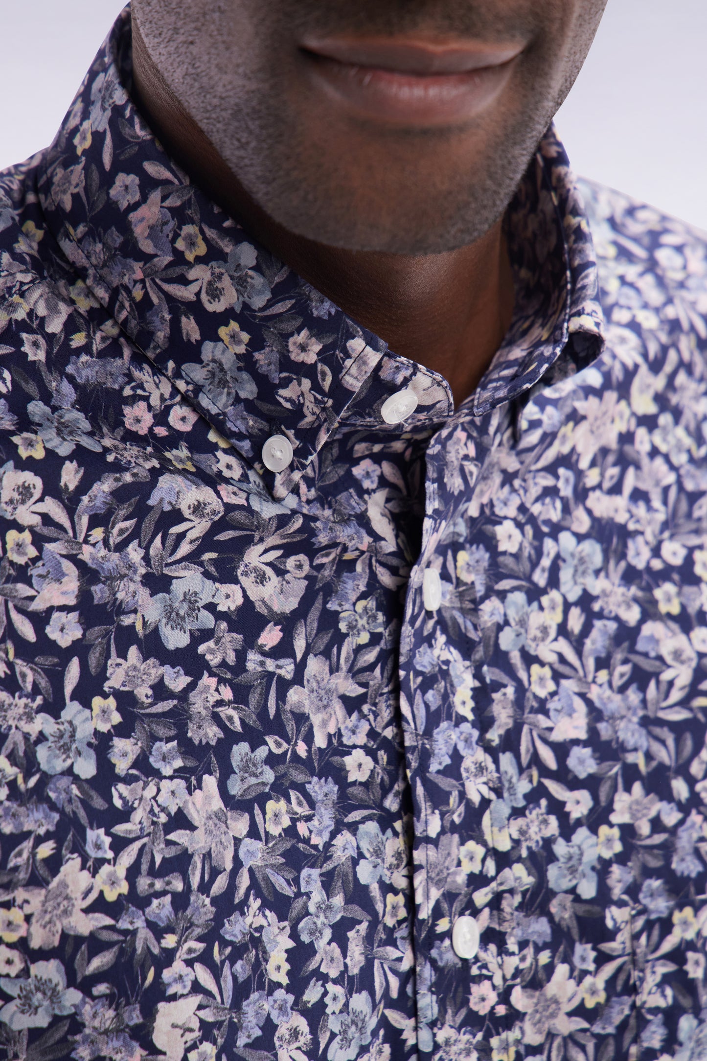 Straight short-sleeved dark grey shirt in Pima cotton poplin floral micropattern