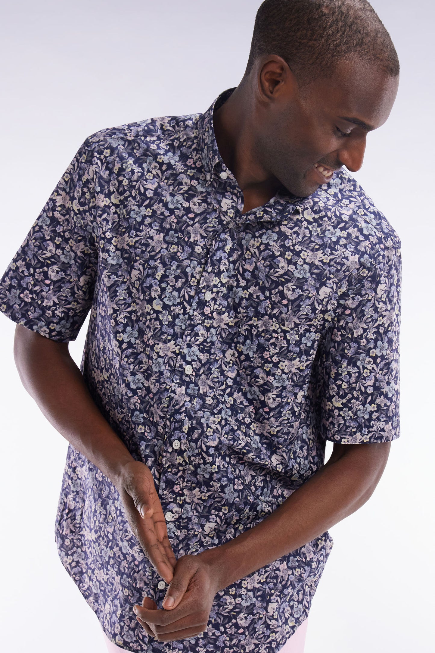 Straight short-sleeved dark grey shirt in Pima cotton poplin floral micropattern