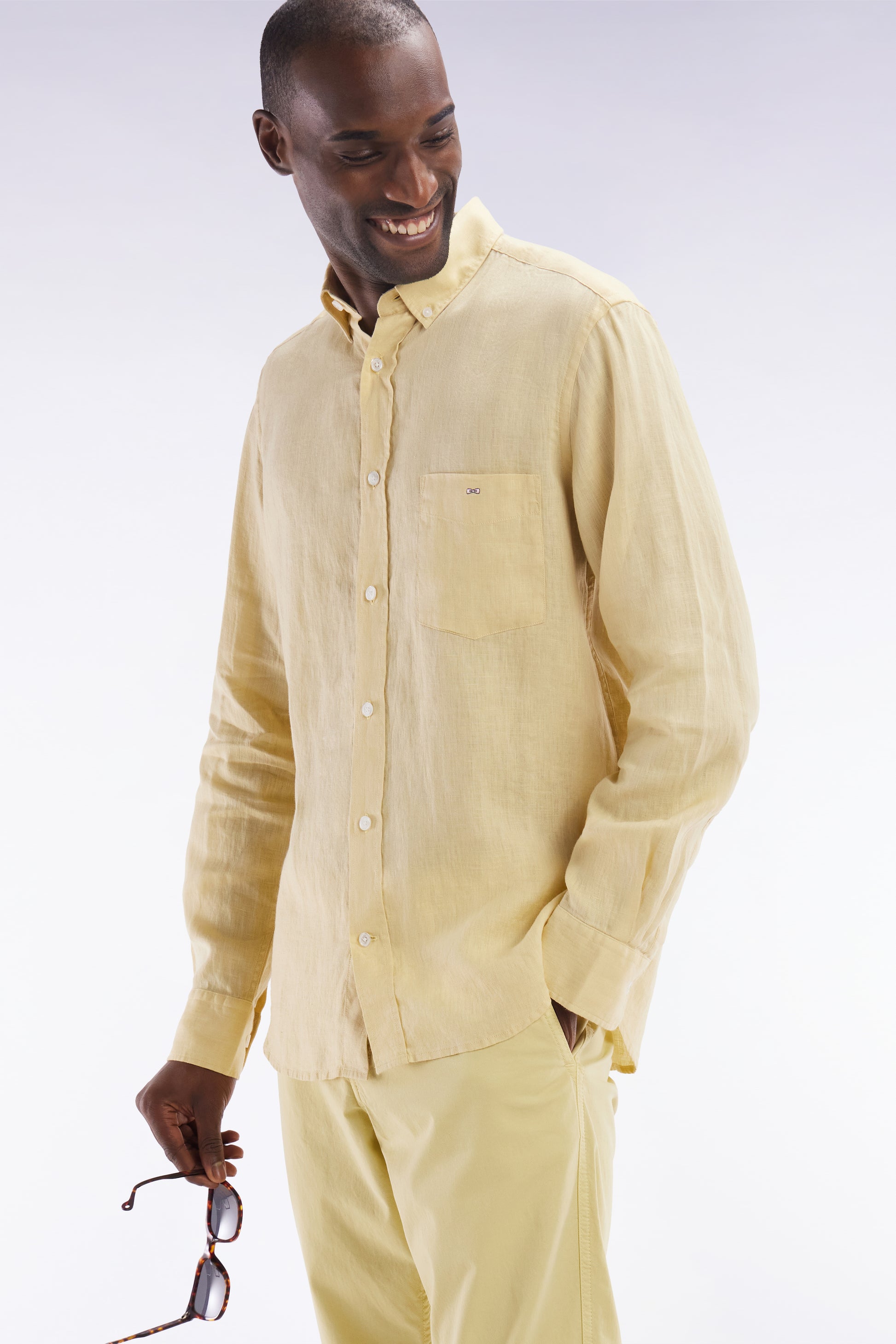 Chemise en lin ivoire unie coupe droite