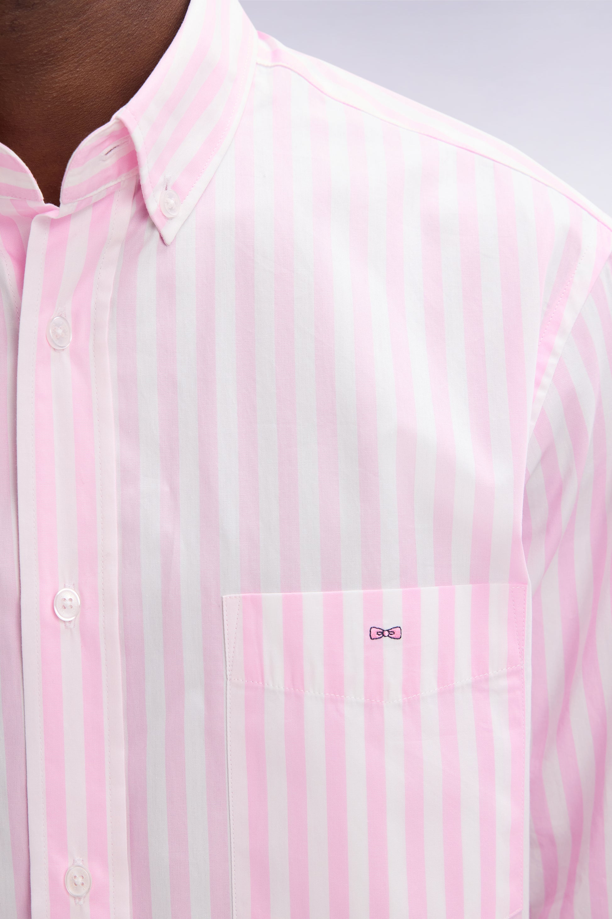 Chemise à rayures bâtons en coton rose coupe droite