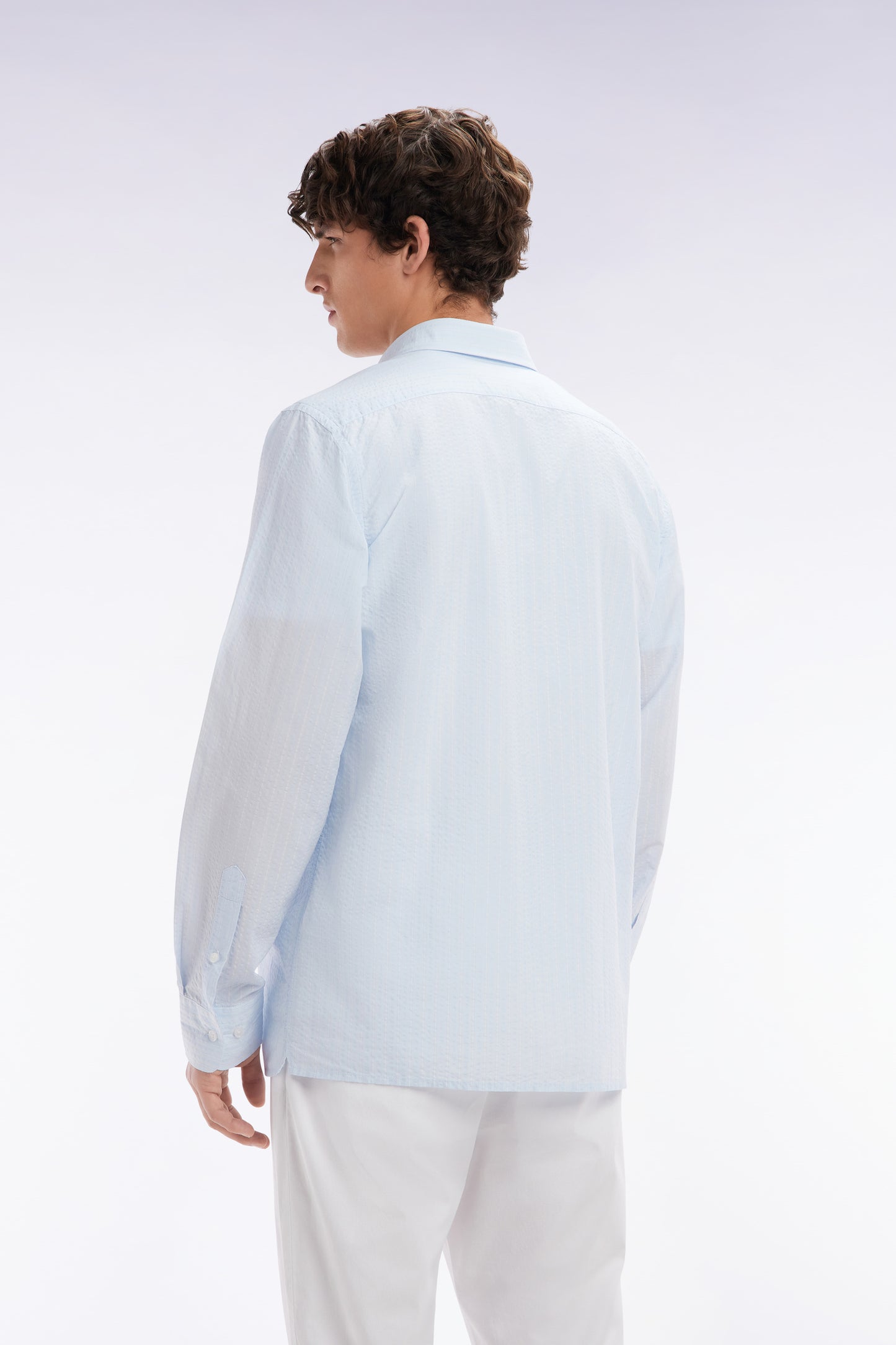 Straight-fit sky blue striped seersucker cotton shirt