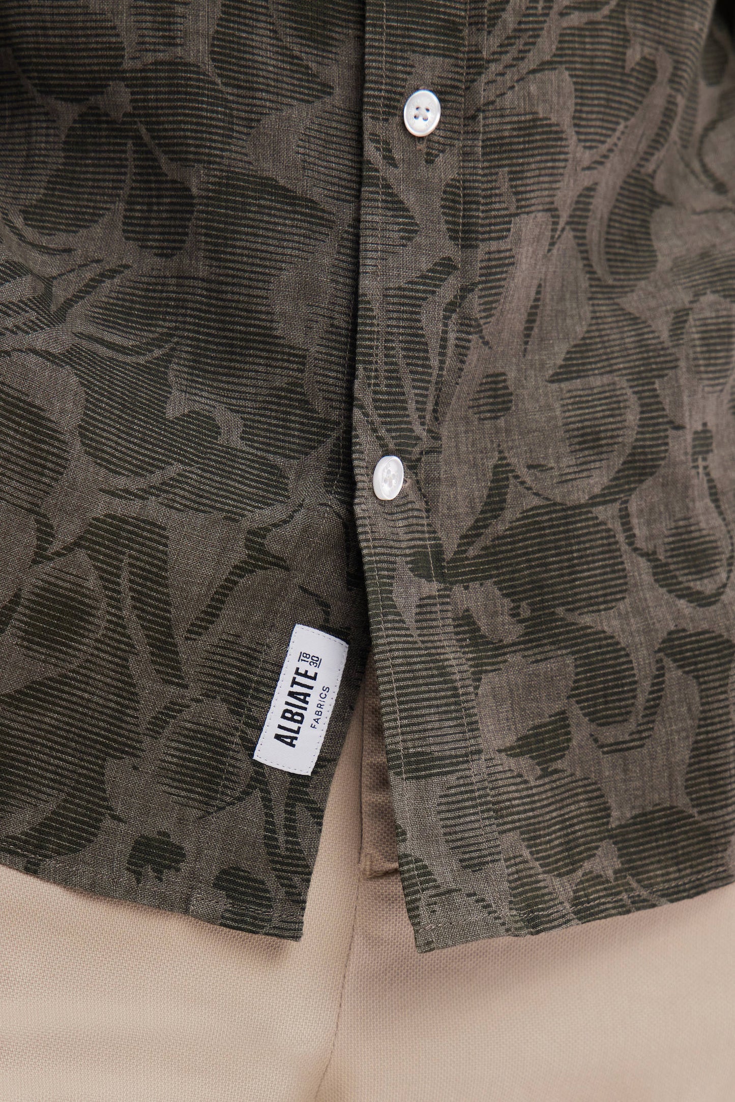 Slim-fit khaki linen printed shirt