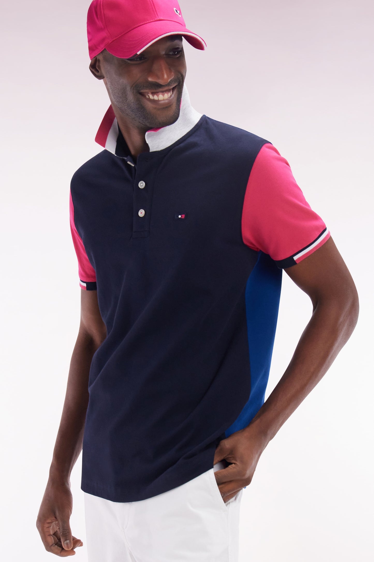 Straight-fit short-sleeved colorblock polo shirt in fuchsia cotton