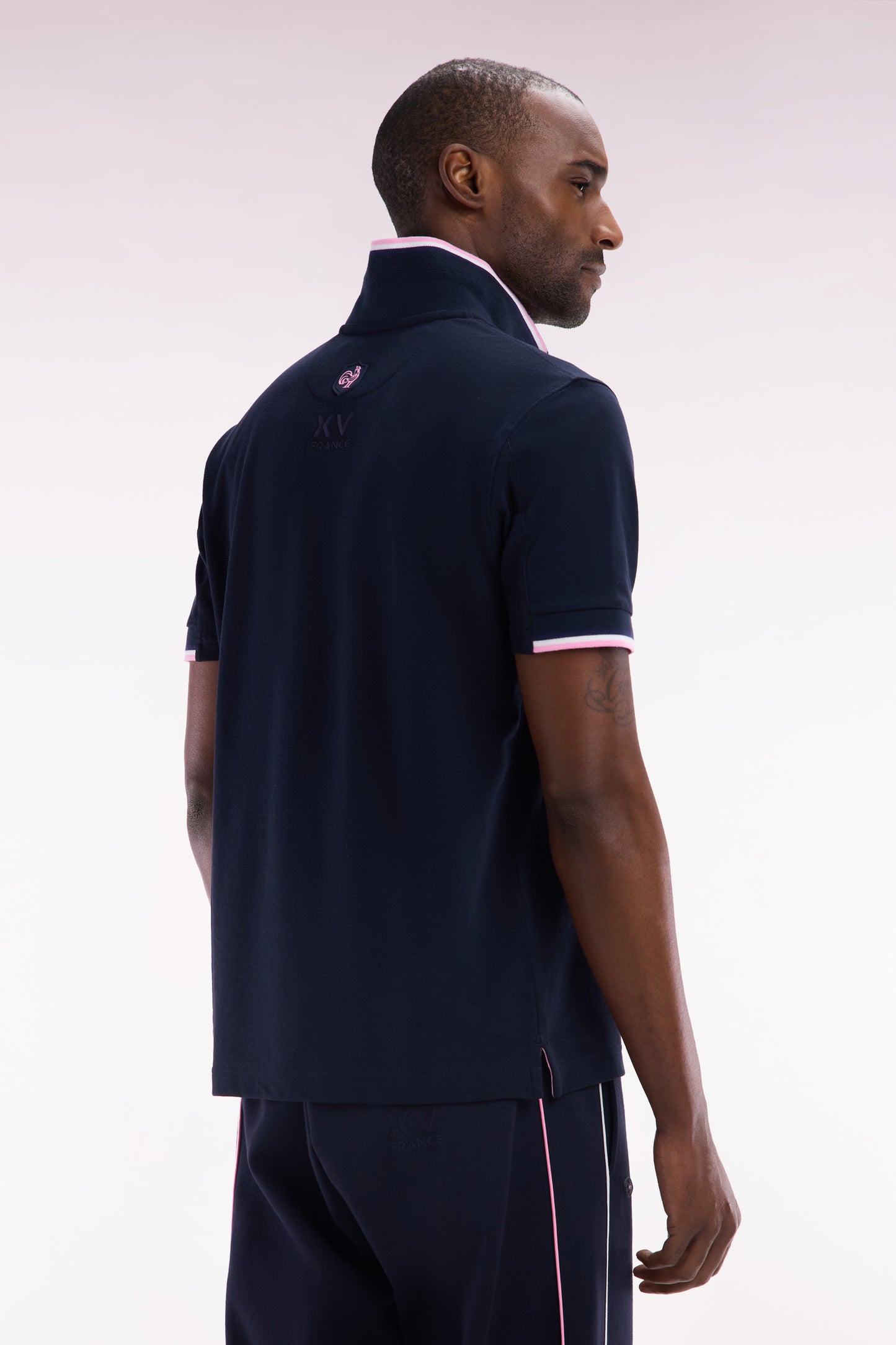 Straight-cut short-sleeved polo shirt in navy cotton with two-tone ribbed edges