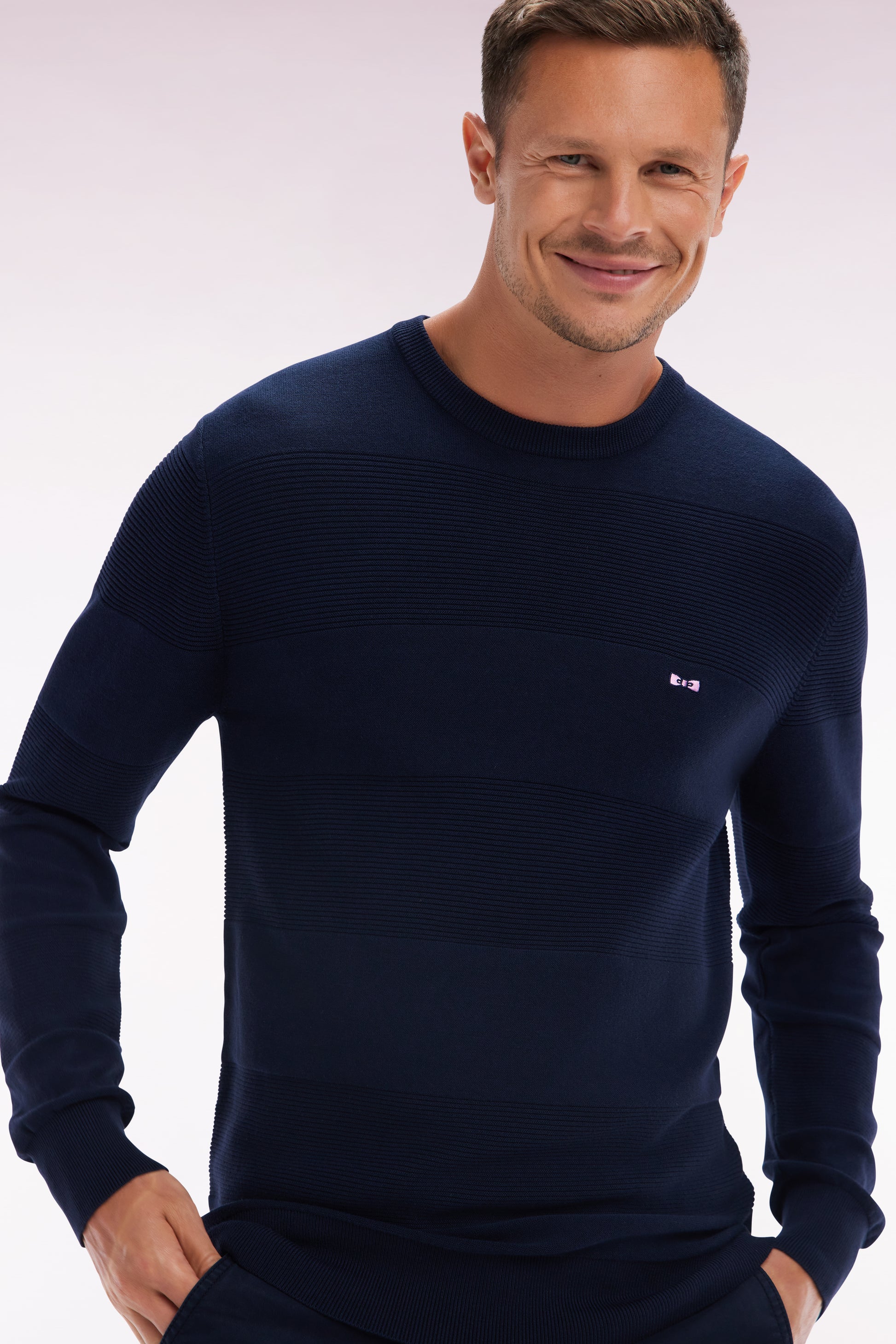 Pull col rond en tricot de coton marine coupe droite