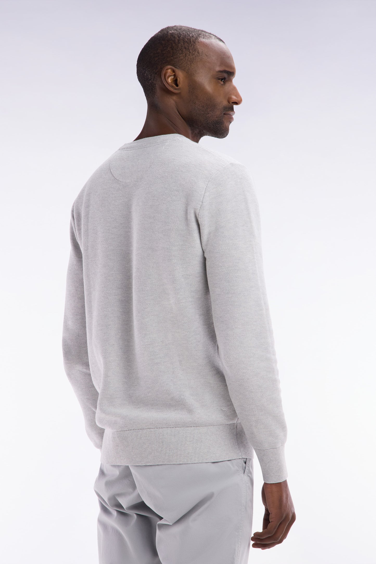 Pull col rond en coton nid d'abeille gris coupe droite