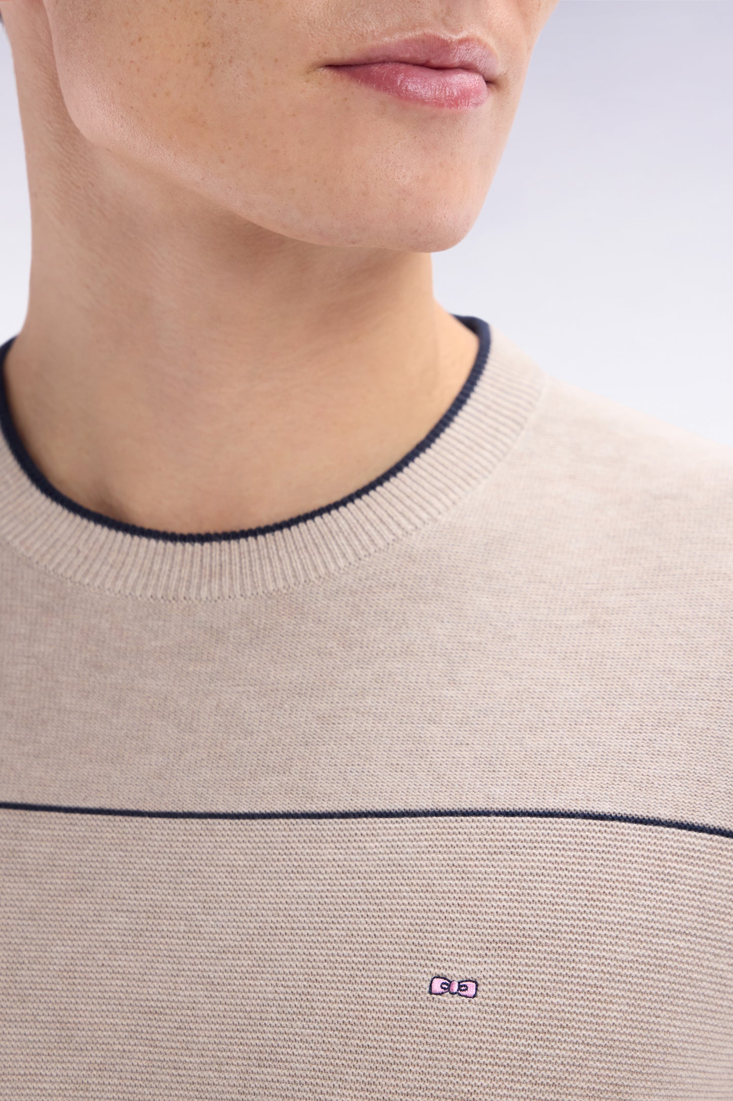 Round-neck beige cotton jumper