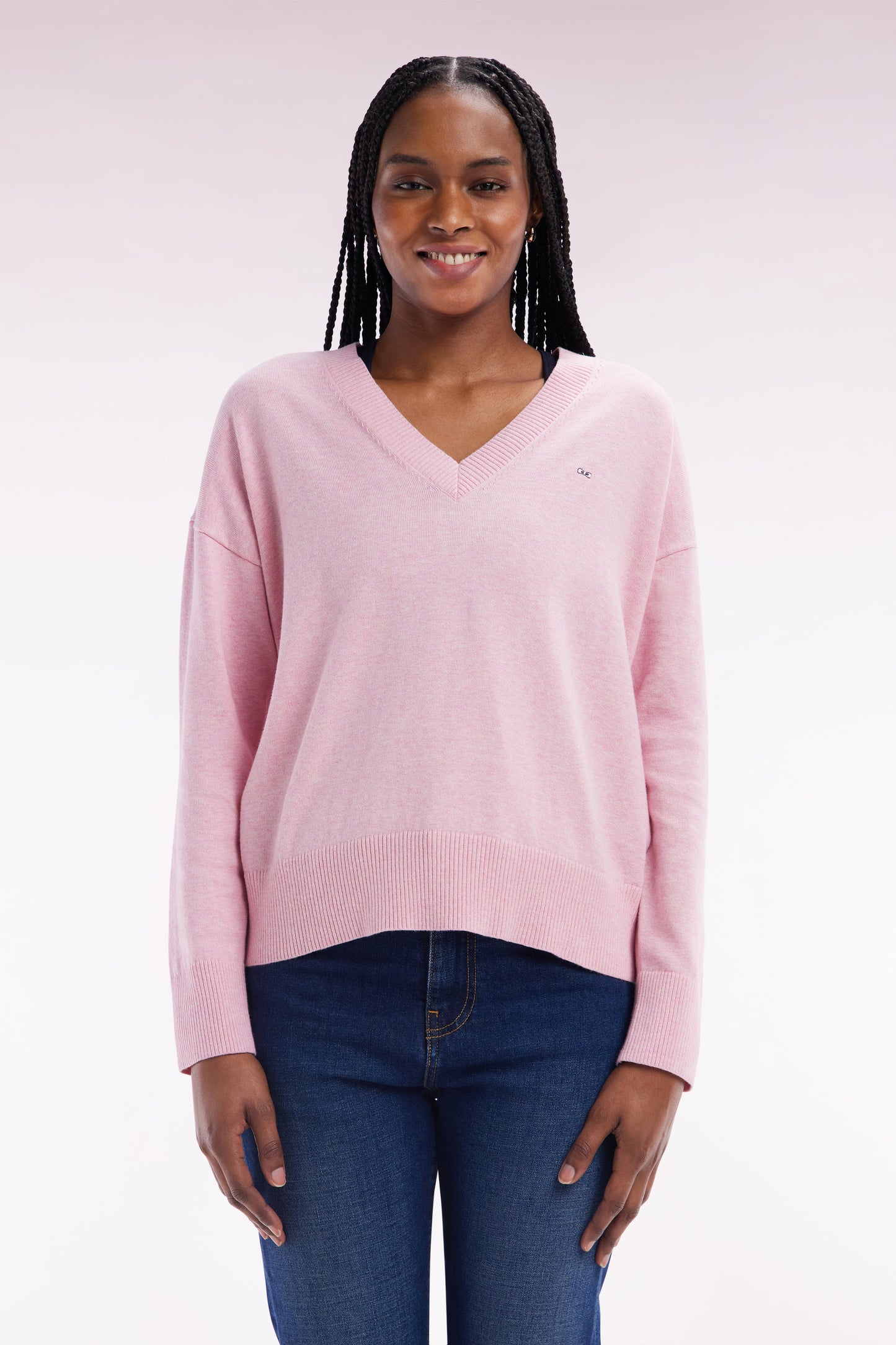Relaxed-fit pink cotton V-neck jumper