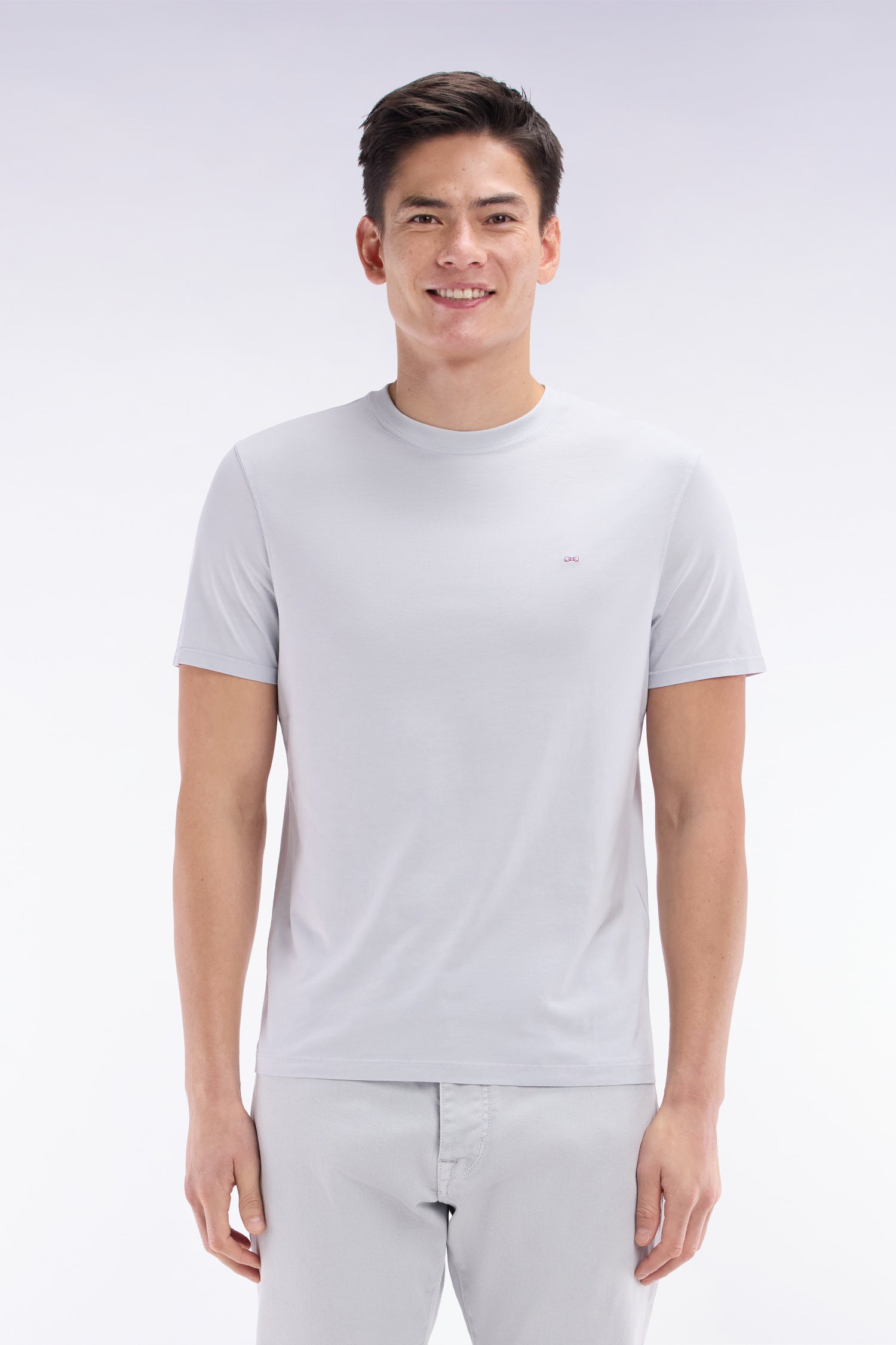 T-shirt gris clair coupe droite