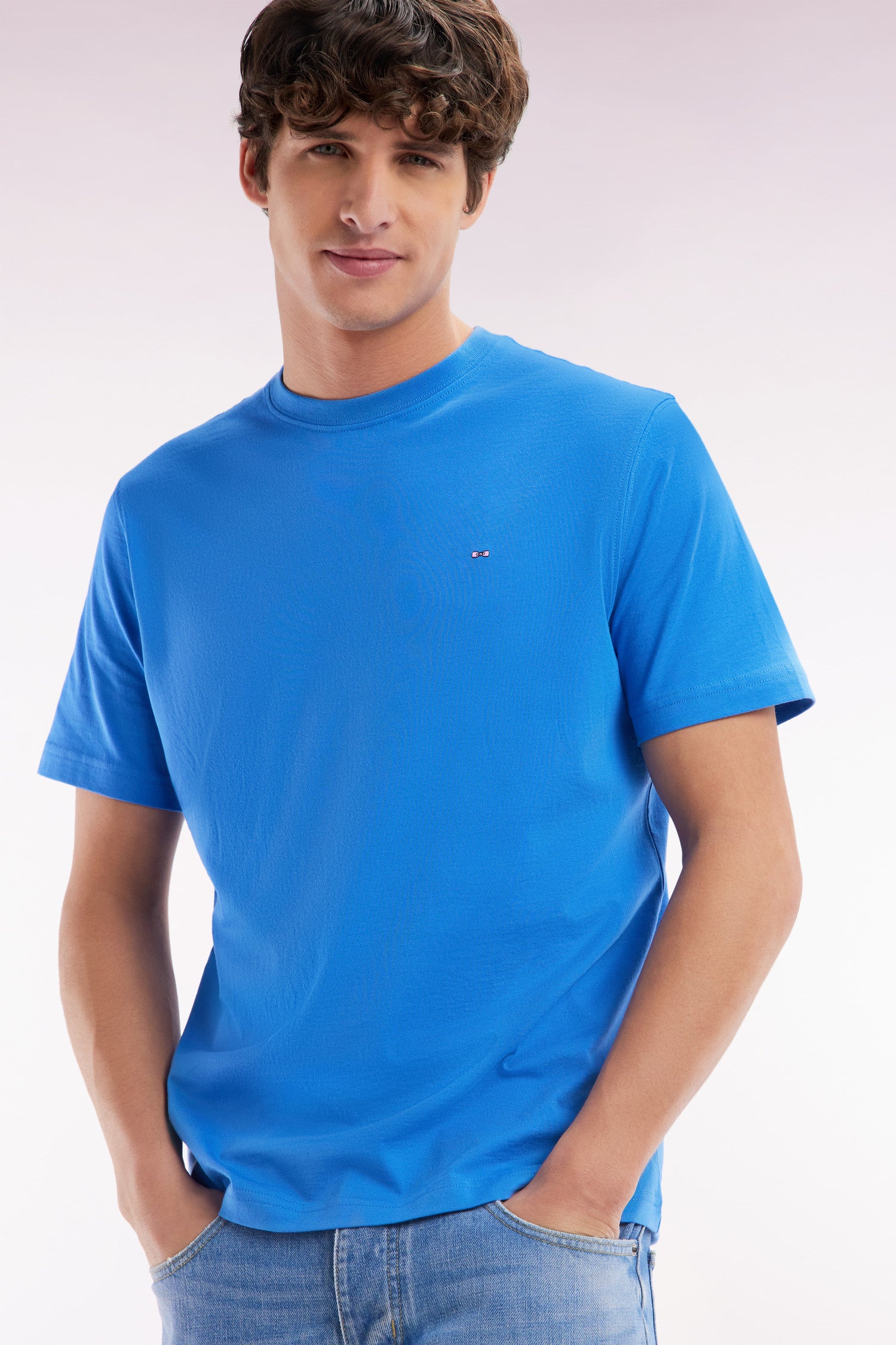 T-shirt en coton Pima bleu broderie dos coupe droite