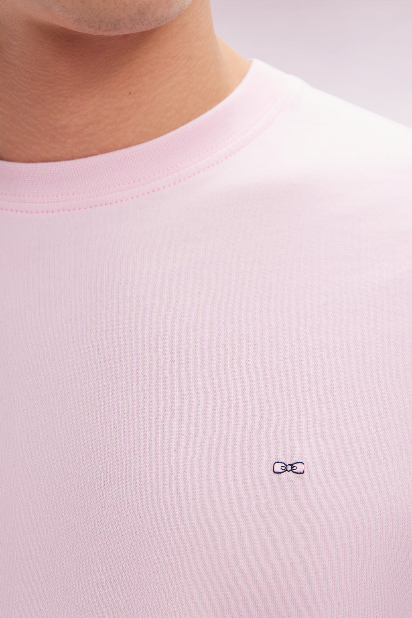 Straight-fit light pink Pima cotton T-shirt with back embroidery