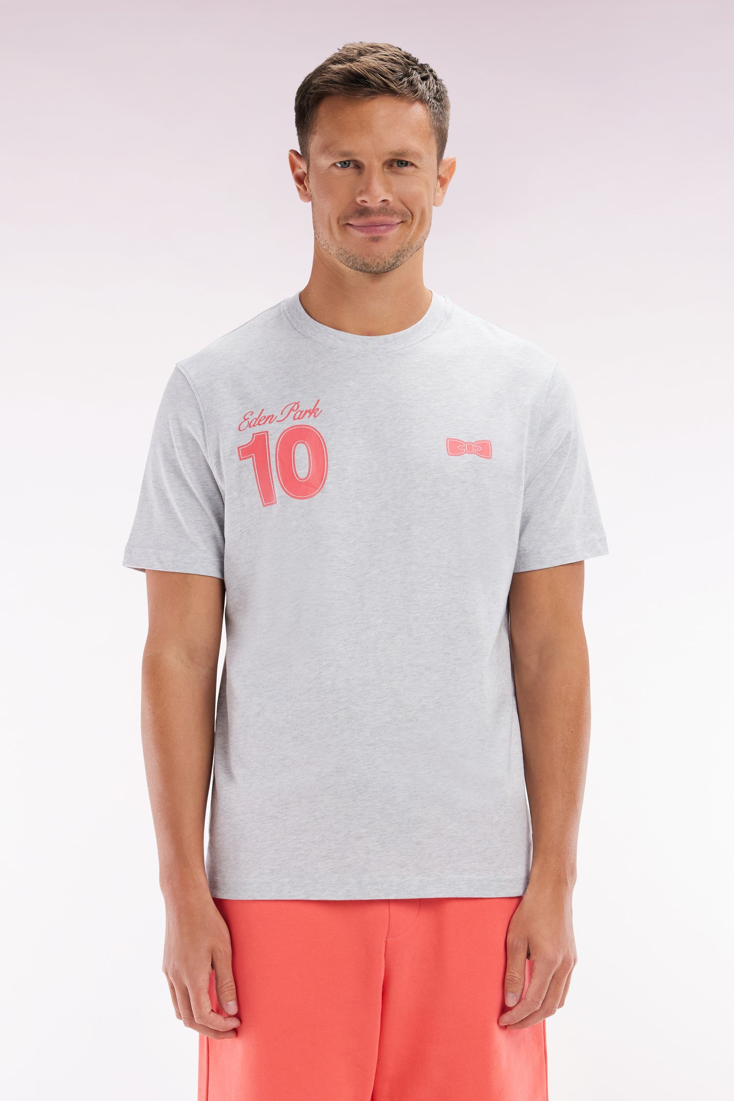 T-shirt 10 en coton gris et rouge coupe décontractée