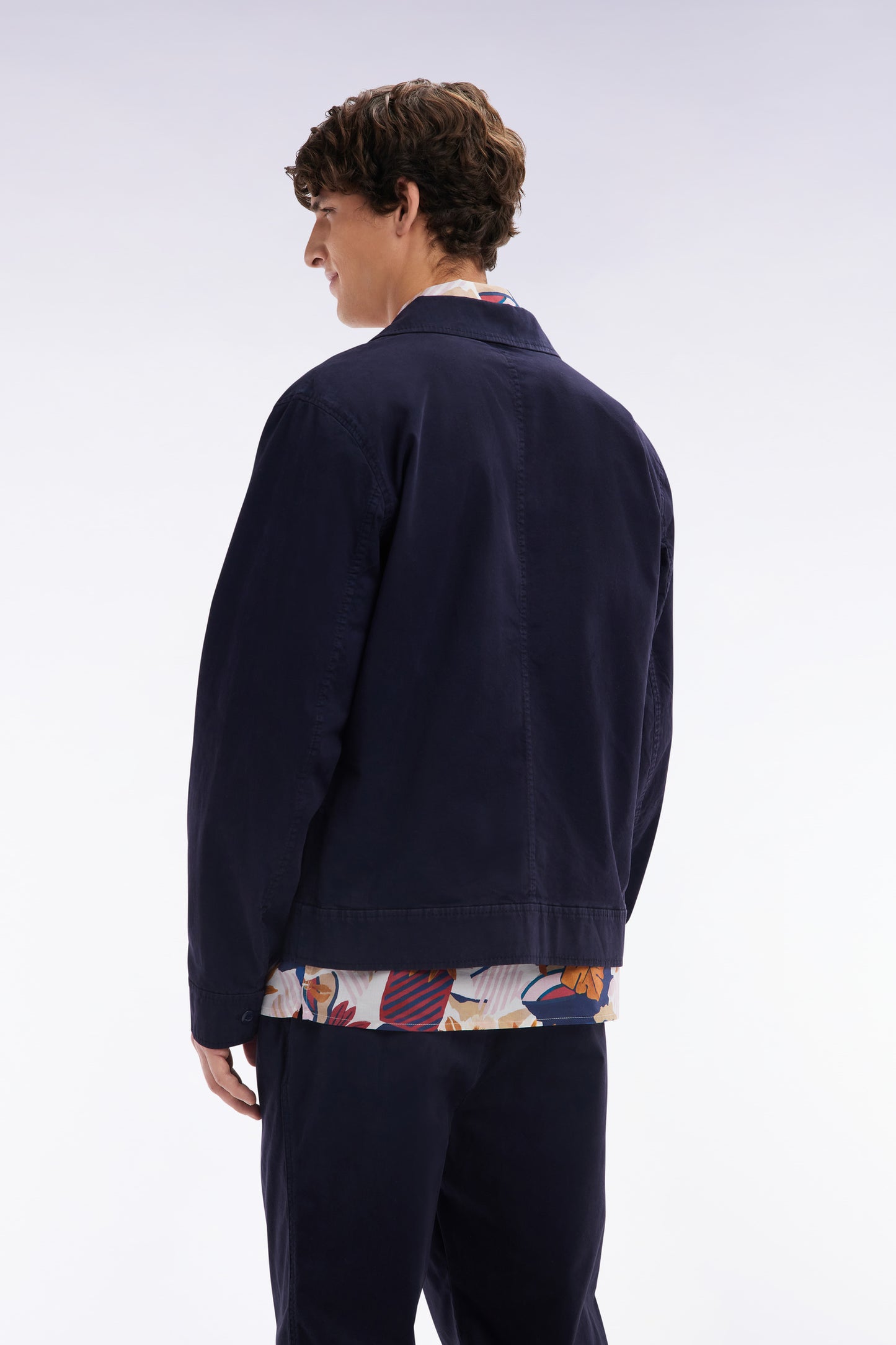 Zipped navy jacket in stretch cotton gabardine