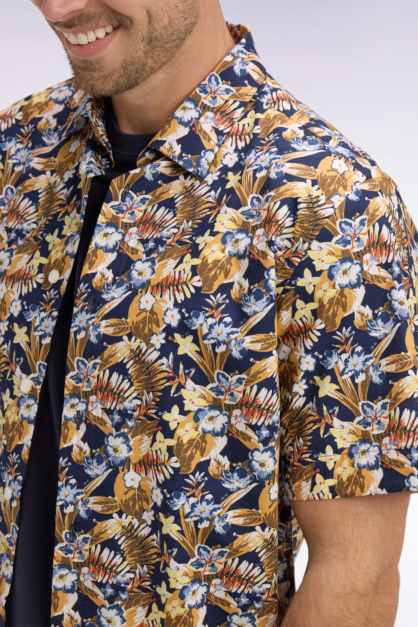 Chemise à manches courtes en popeline de coton à motif floral jaune