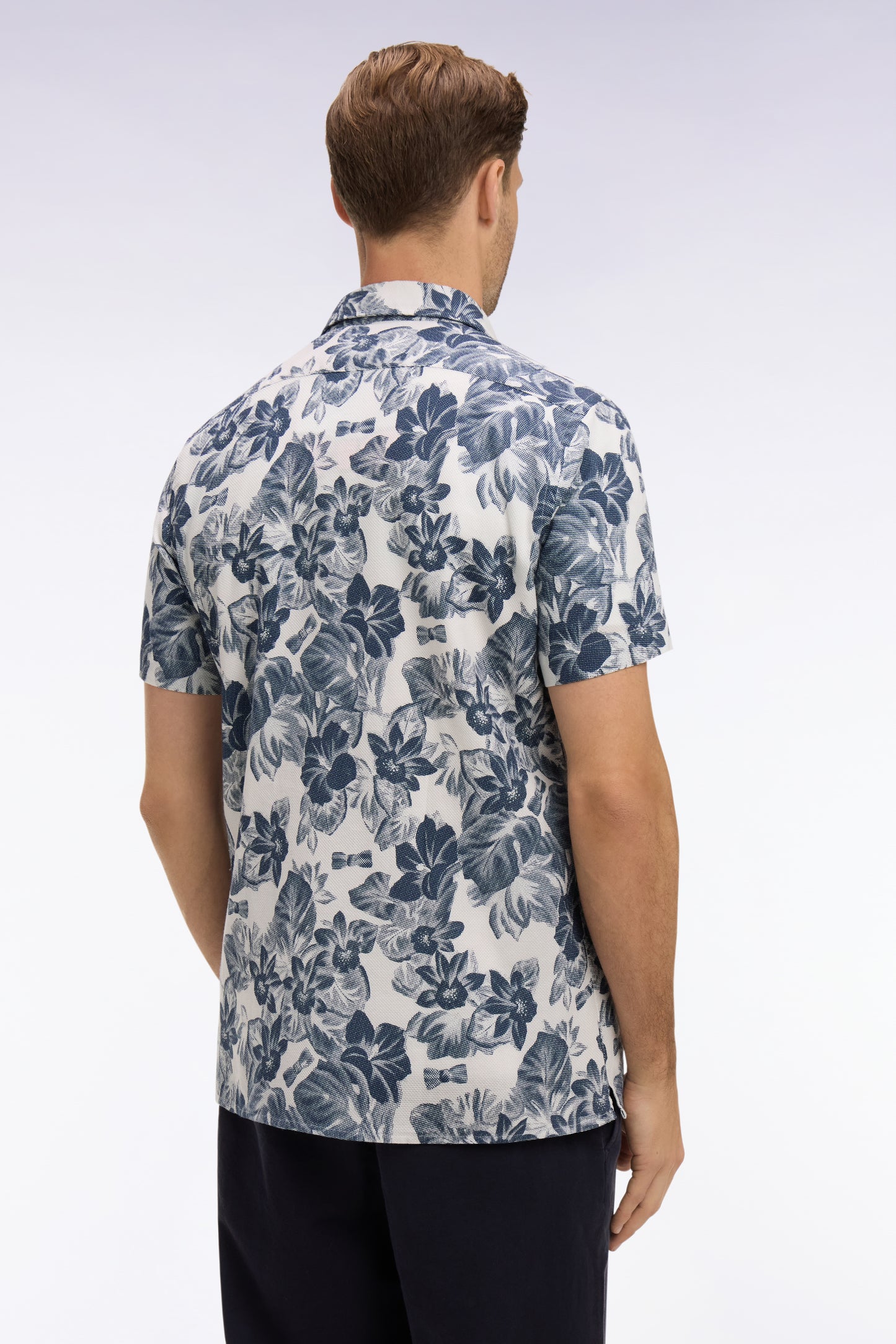 Chemise à manches courtes en piqué coton à motif floral marine coupe slim