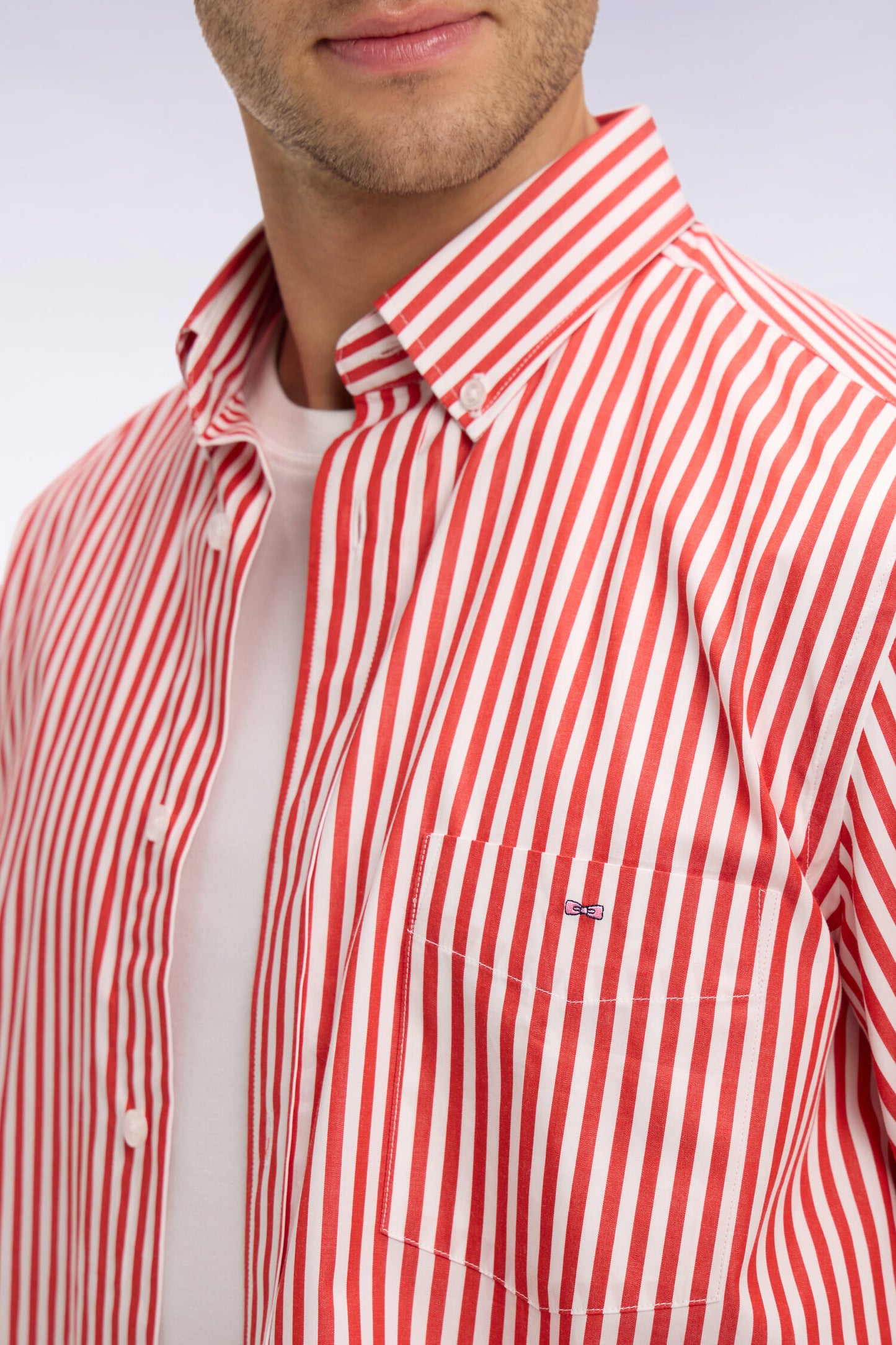 Chemise en coton rouge à rayures bâtons