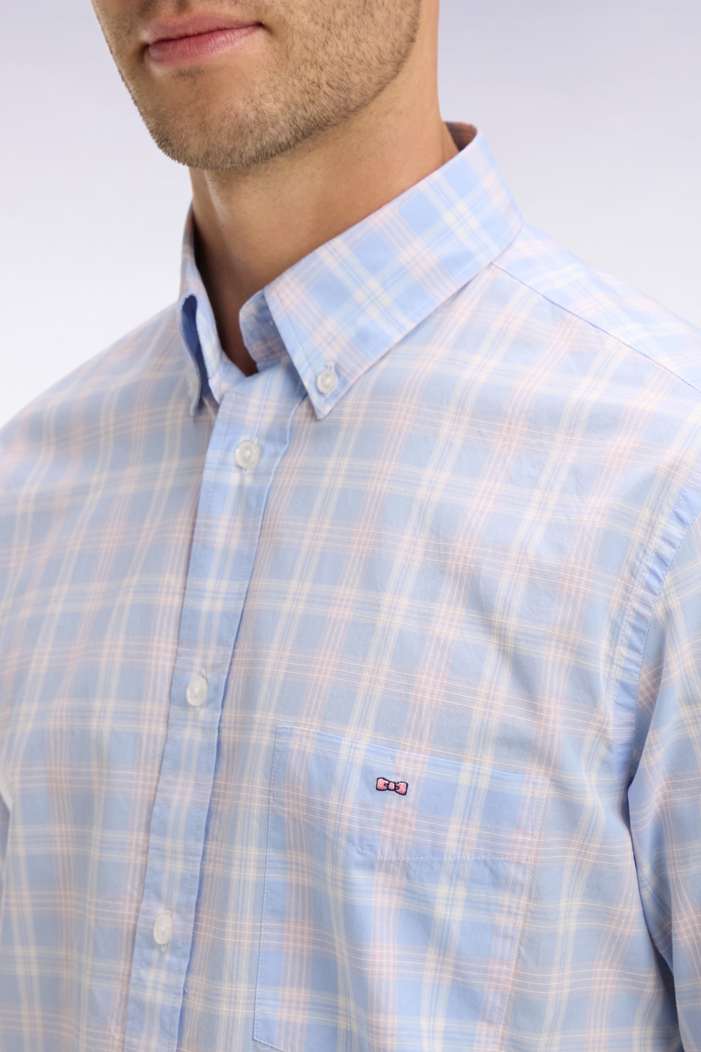 Chemise en coton à carreaux bleu ciel coupe regular