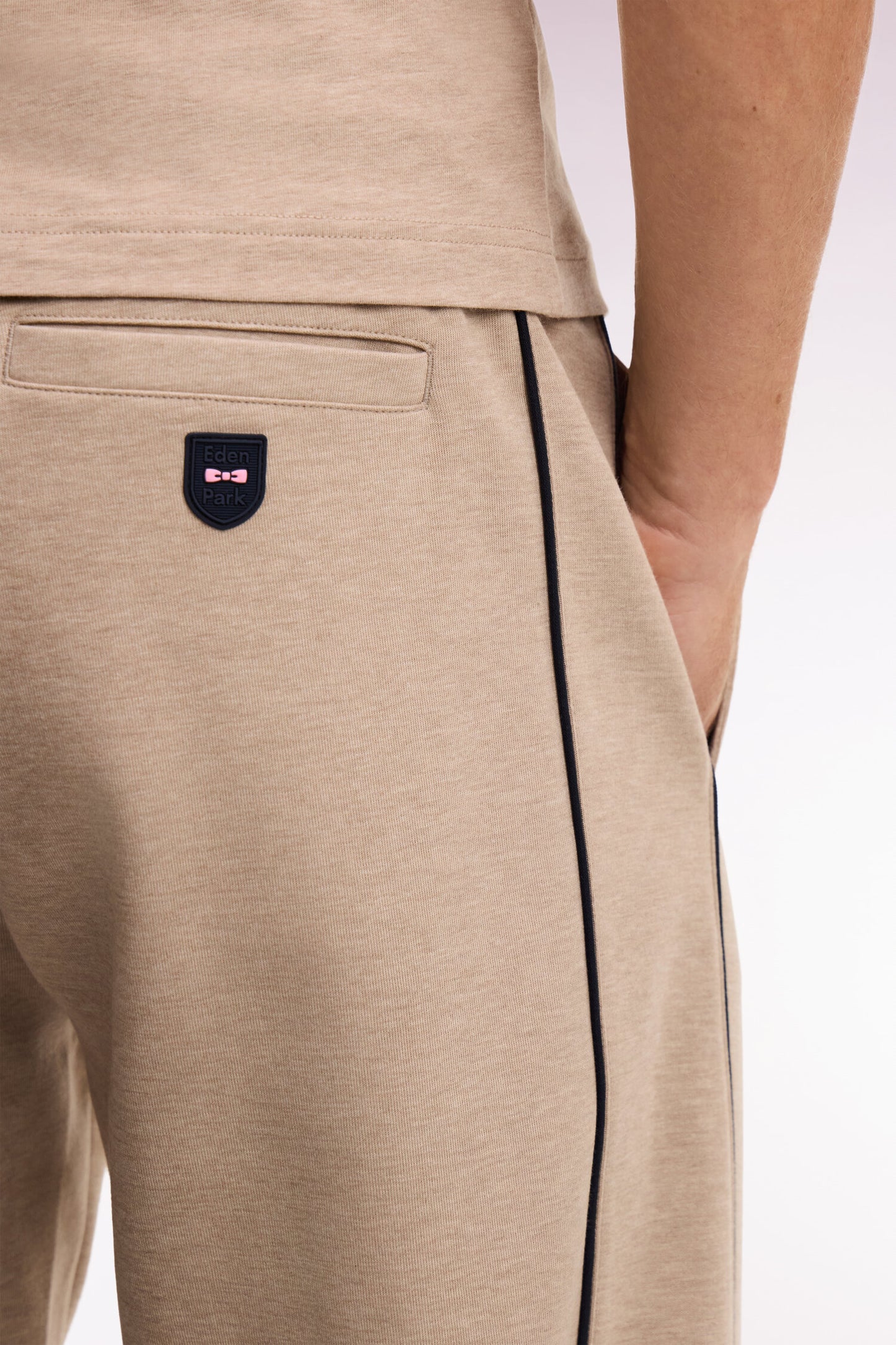 Jogging en coton mélangé beige coupe regular