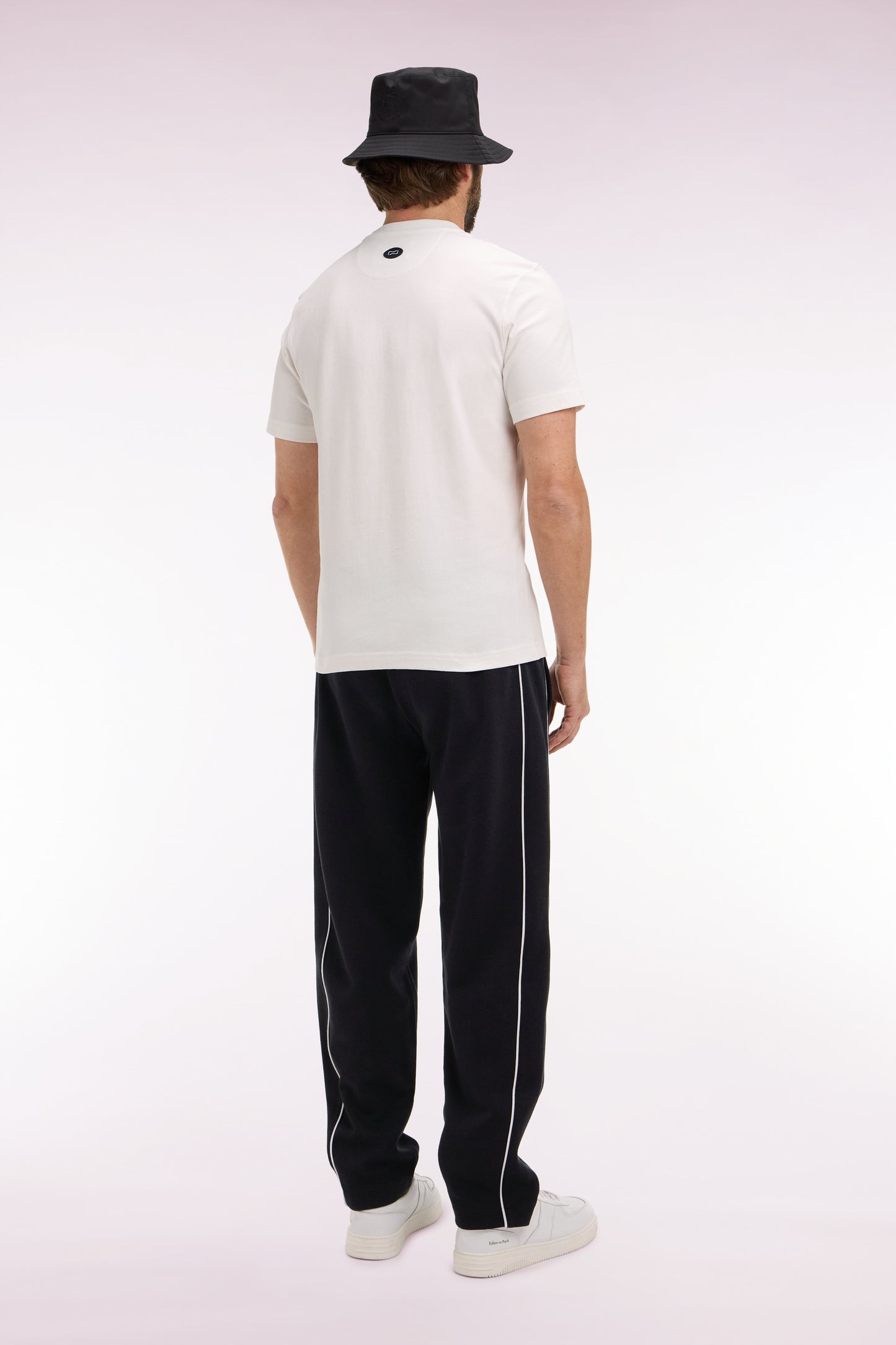 Jogging en interlock noir à découpes contrastées coupe regular