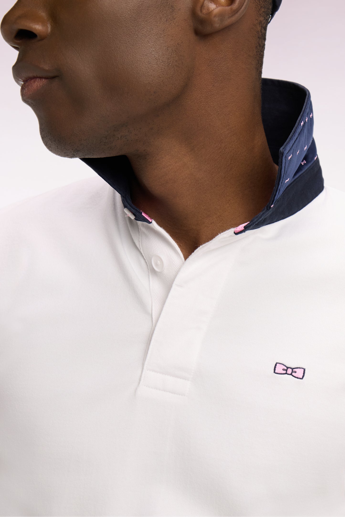 Maillot à manches courtes en coton blanc broderie dos coupe regular