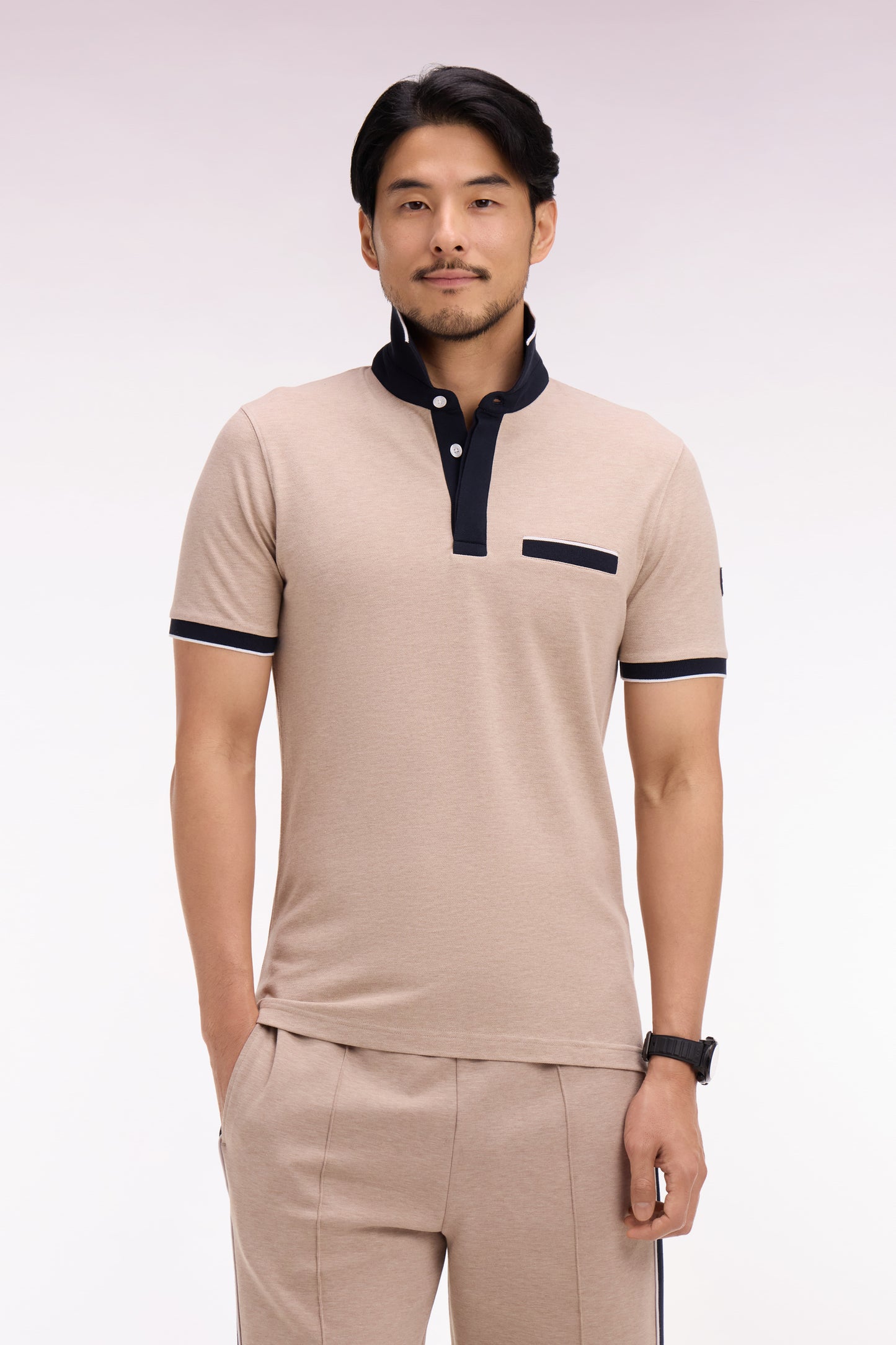 Polo manches courtes en piqué coton stretch beige coupe slim