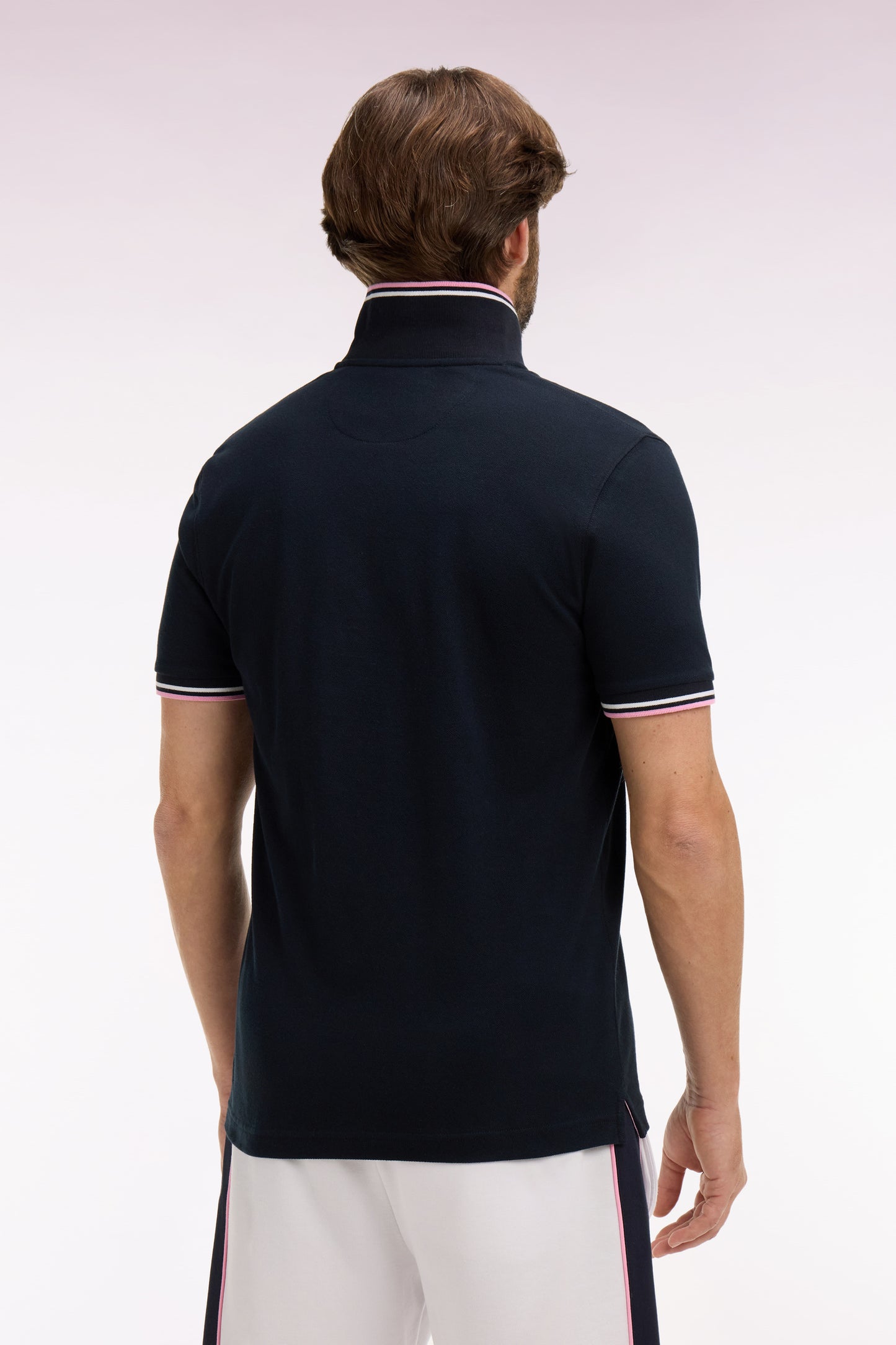 Polo manches courtes en coton marine détails rayés coupe regular