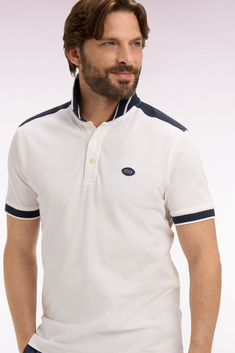 Polo à manches courtes en piqué coton écru à découpes marine - Image 1