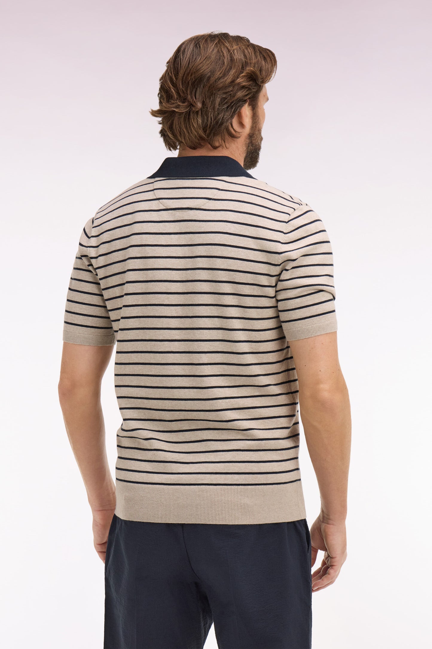 Pull manches courtes à col polo en coton beige rayé