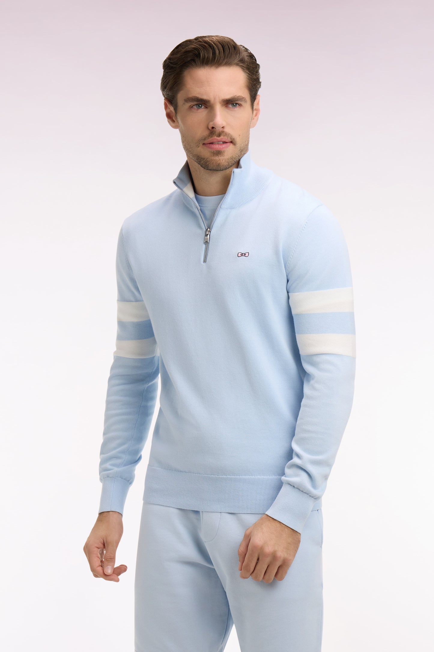 Pull col maillot en coton bleu ciel à double rayures manches