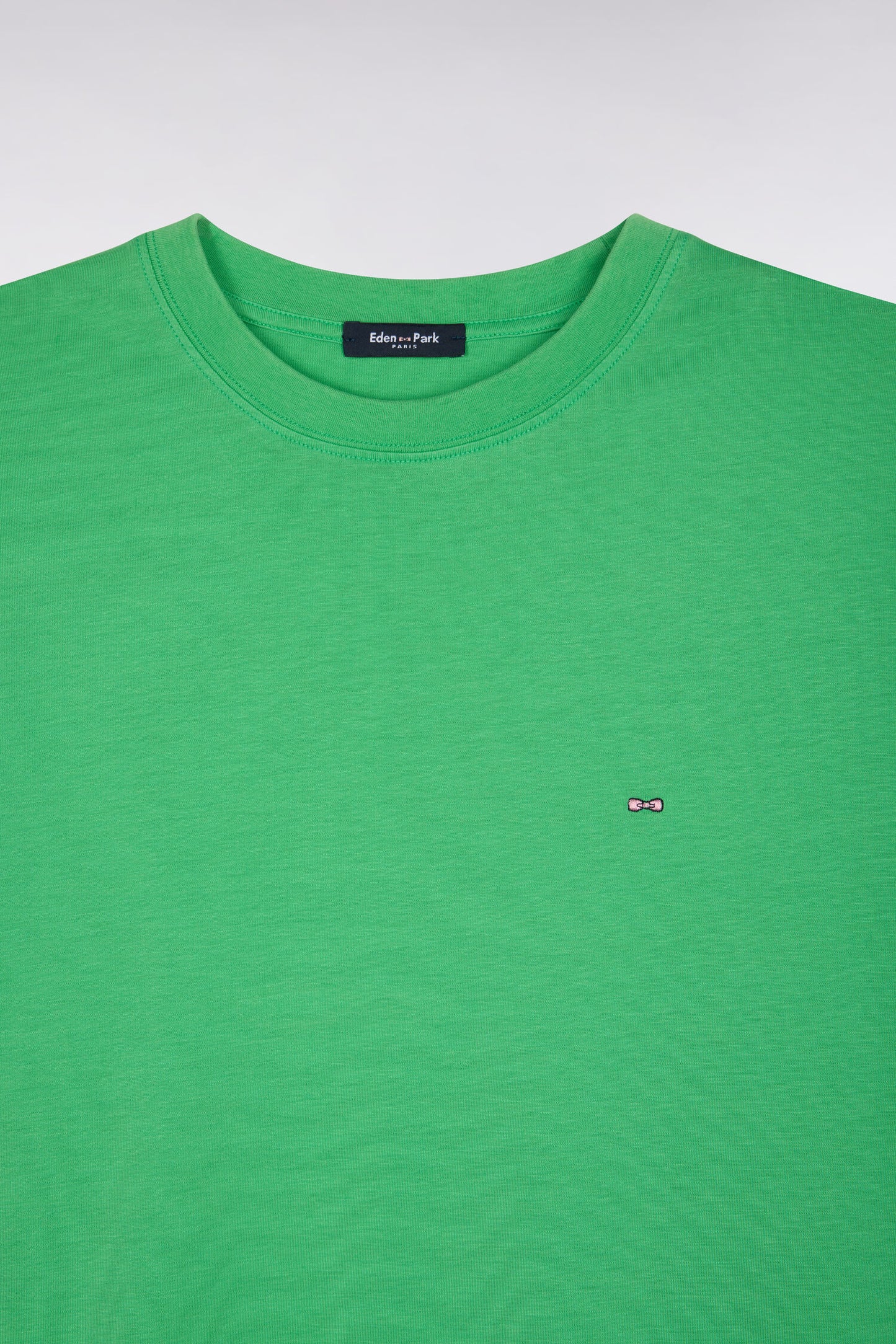 Short-sleeved green lyocell and cotton t-shirt with oversized cut