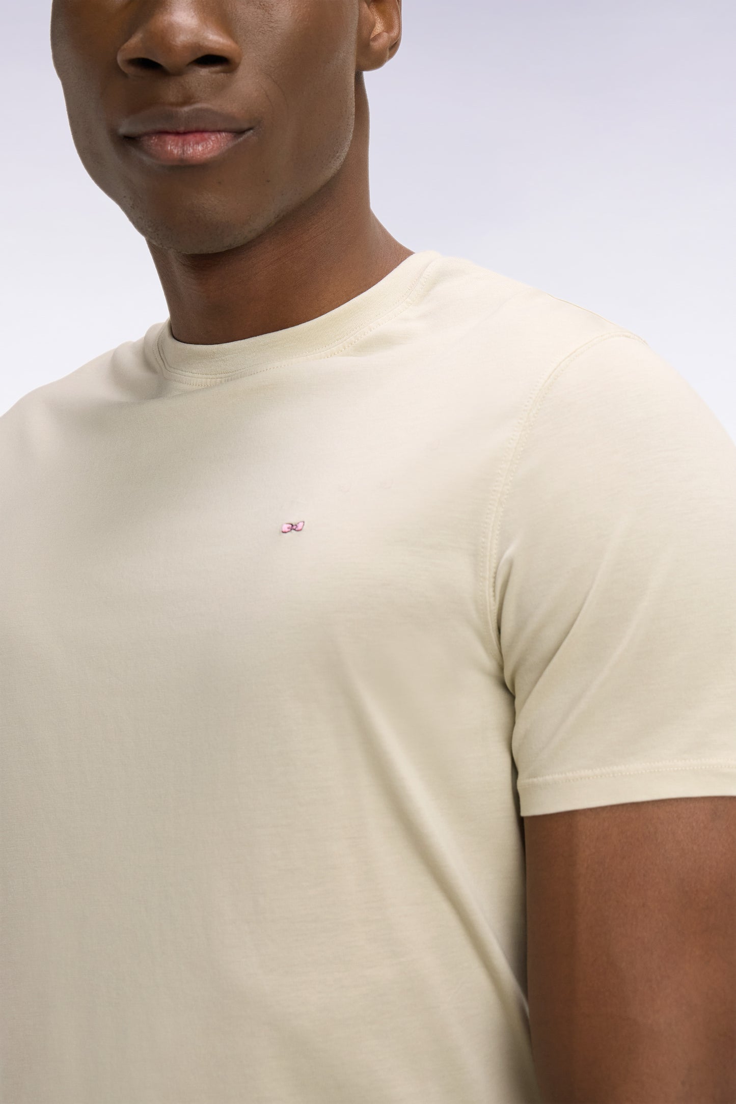 Short-sleeved beige lyocell and cotton T-shirt, regular fit
