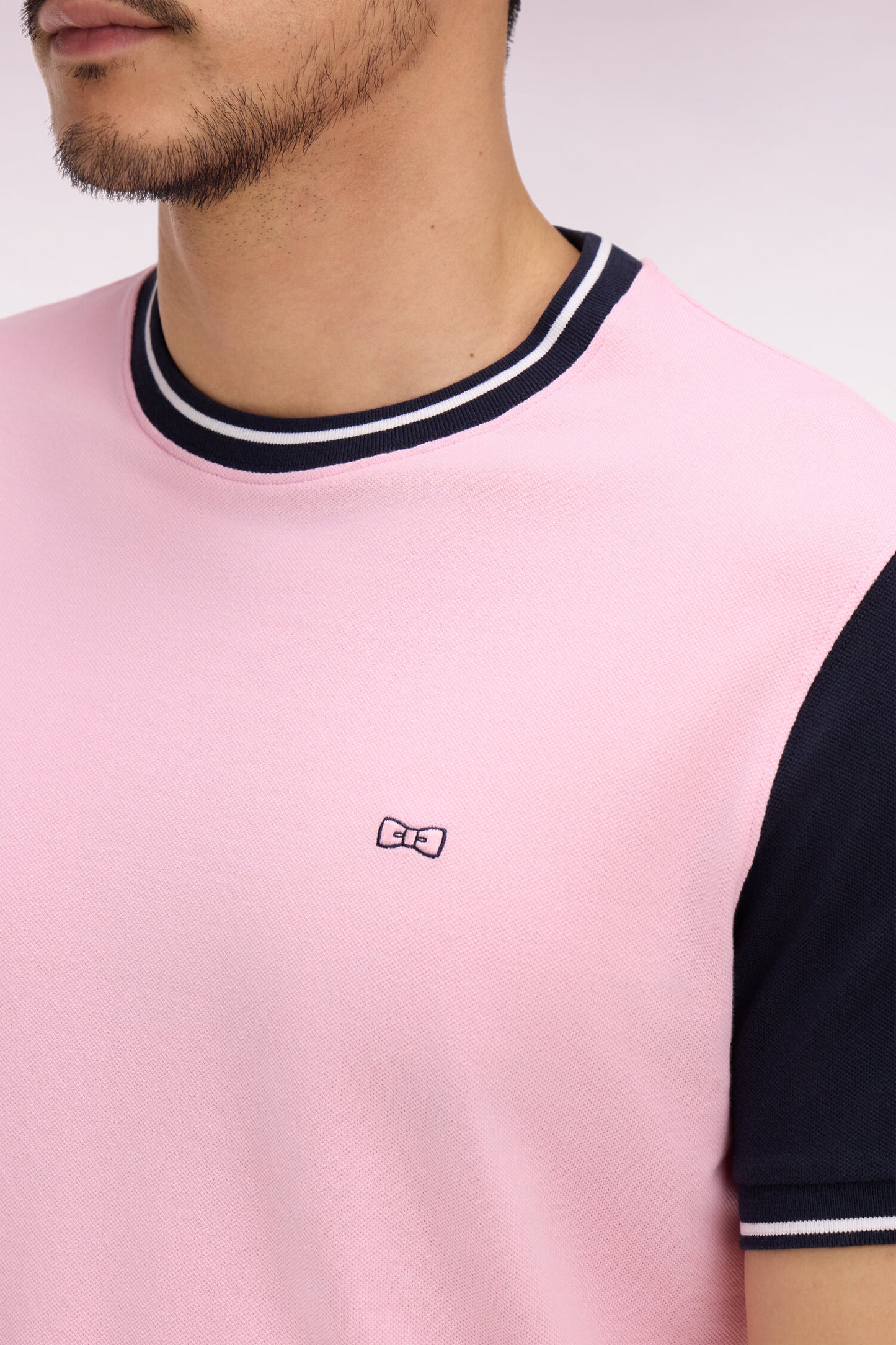 Short-sleeved t-shirt in two-tone pink cotton embroidered regular fit