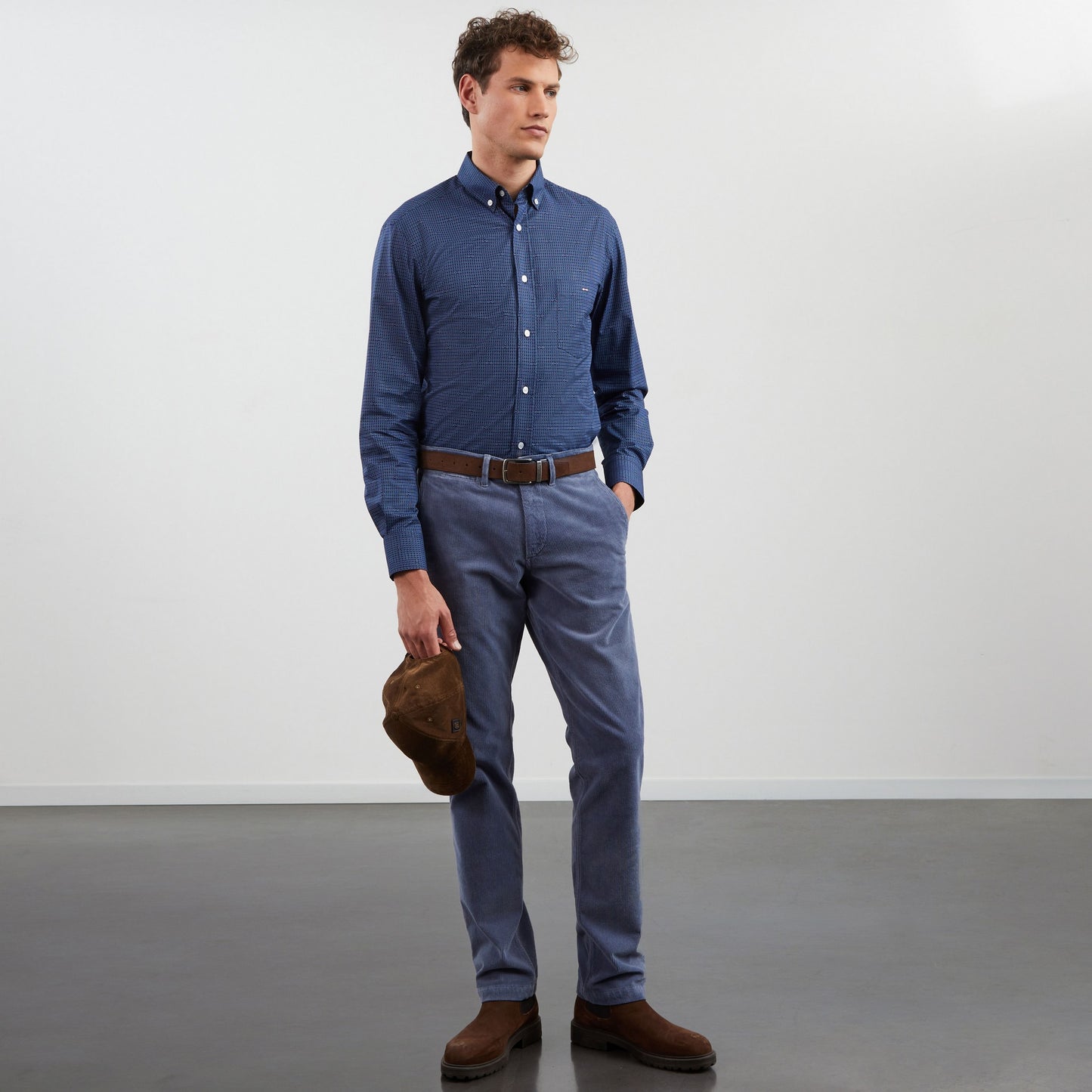 Dark blue shirt in cotton poplin with exclusive print