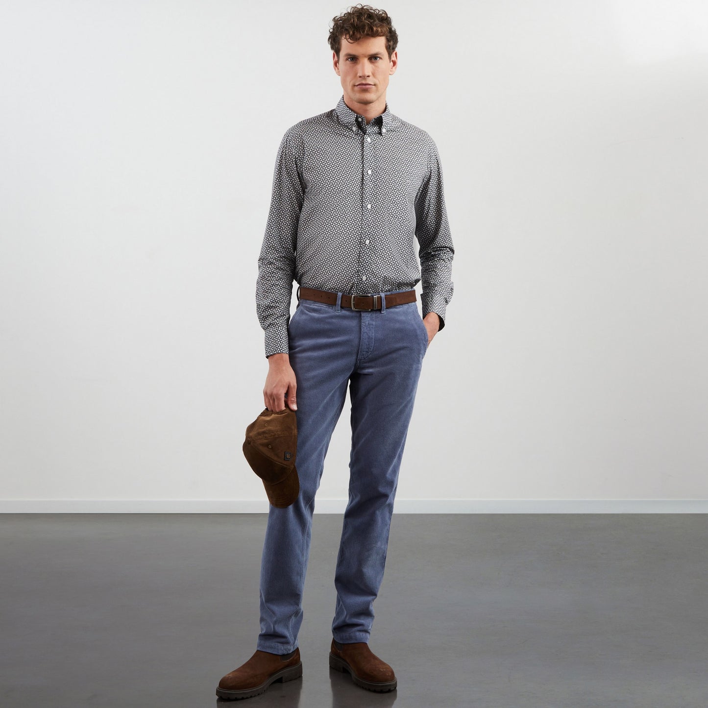 Dark blue straight-cut cotton shirt with exclusive print