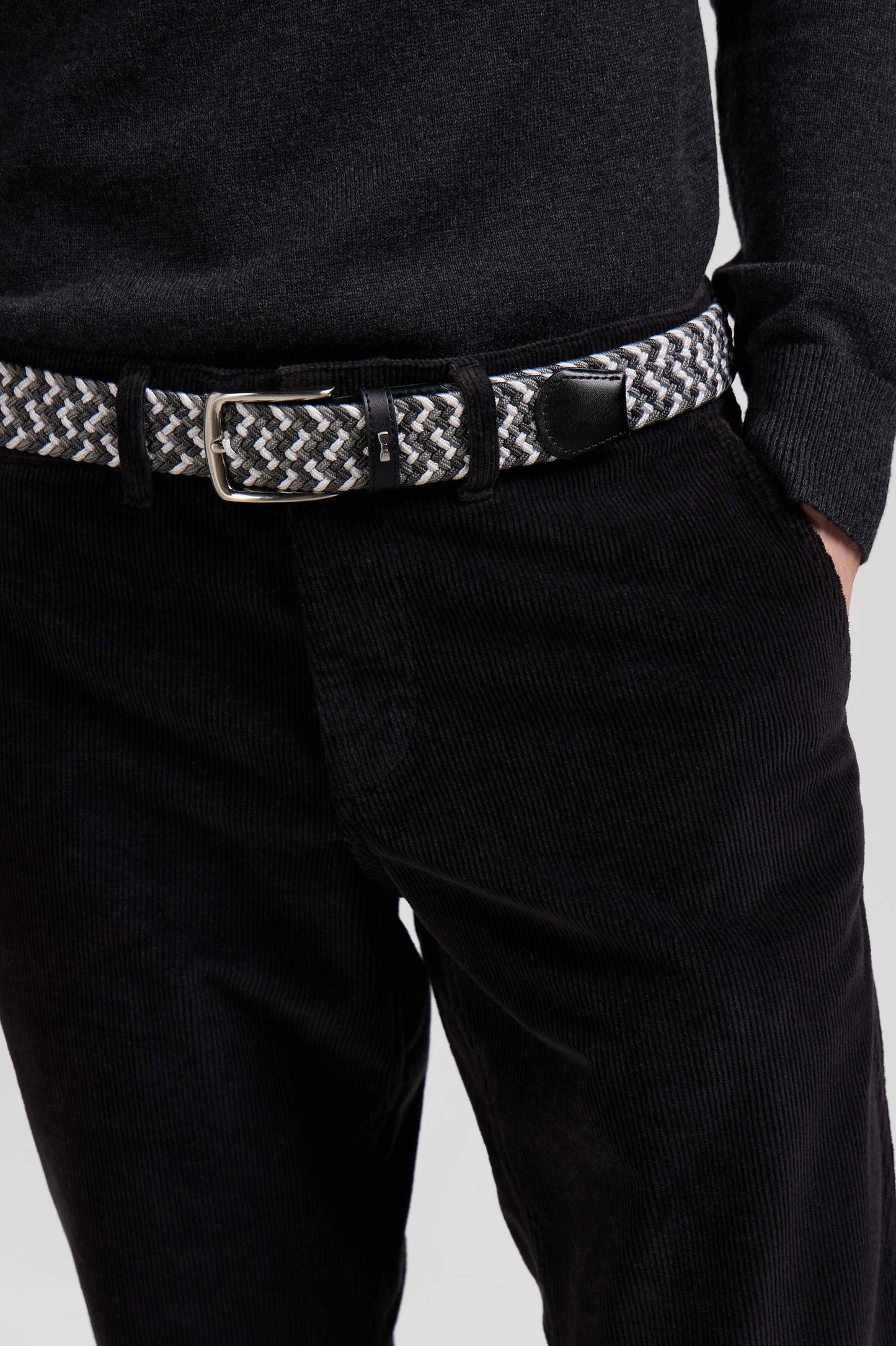 Grey rubber stretch braided belt with silver metal buckle