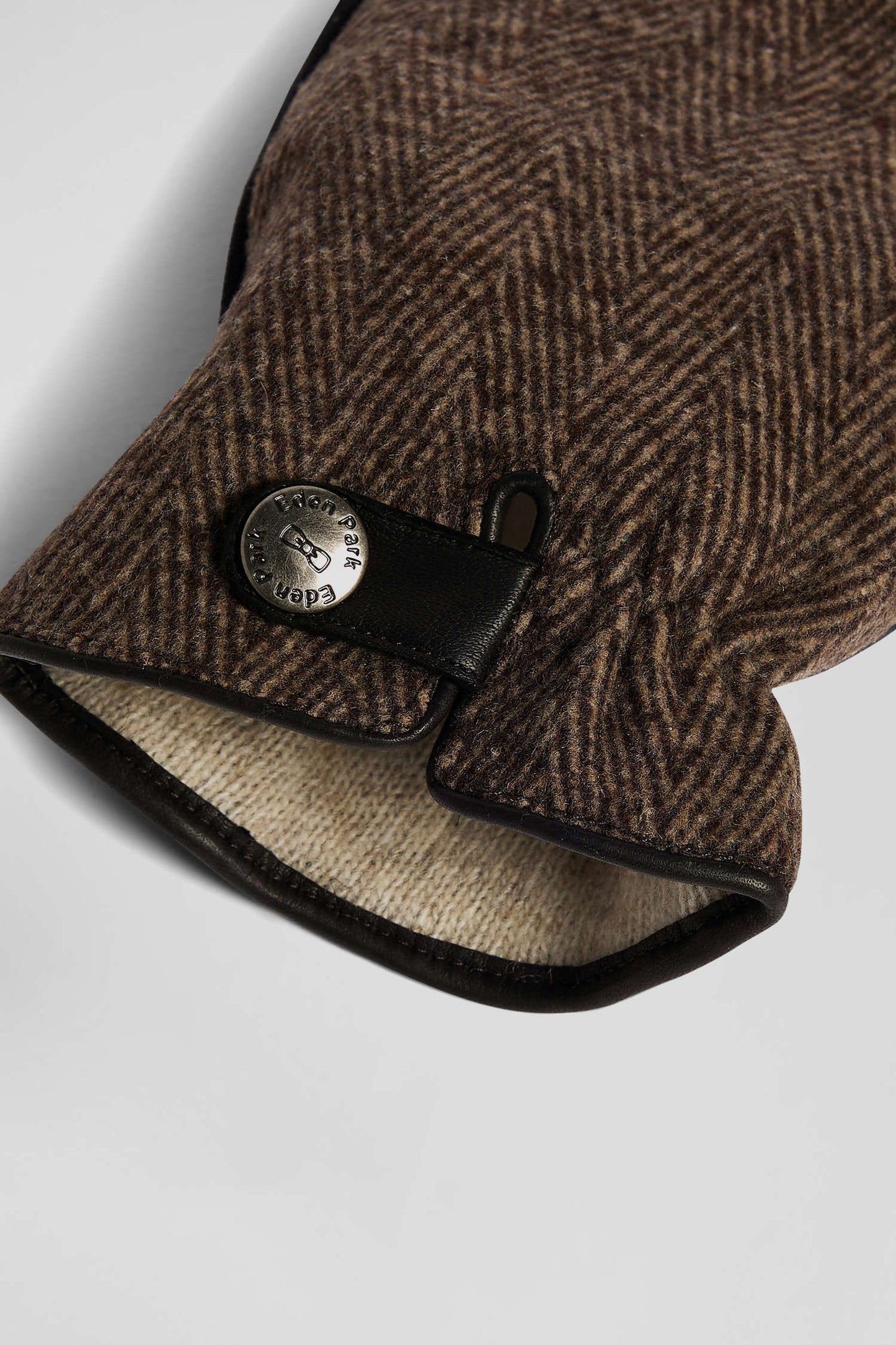 Men's brown leather gloves