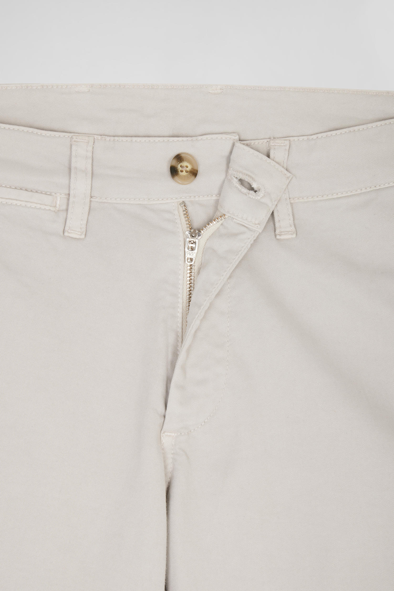 Regular camel chino trousers in stretch cotton gabardine