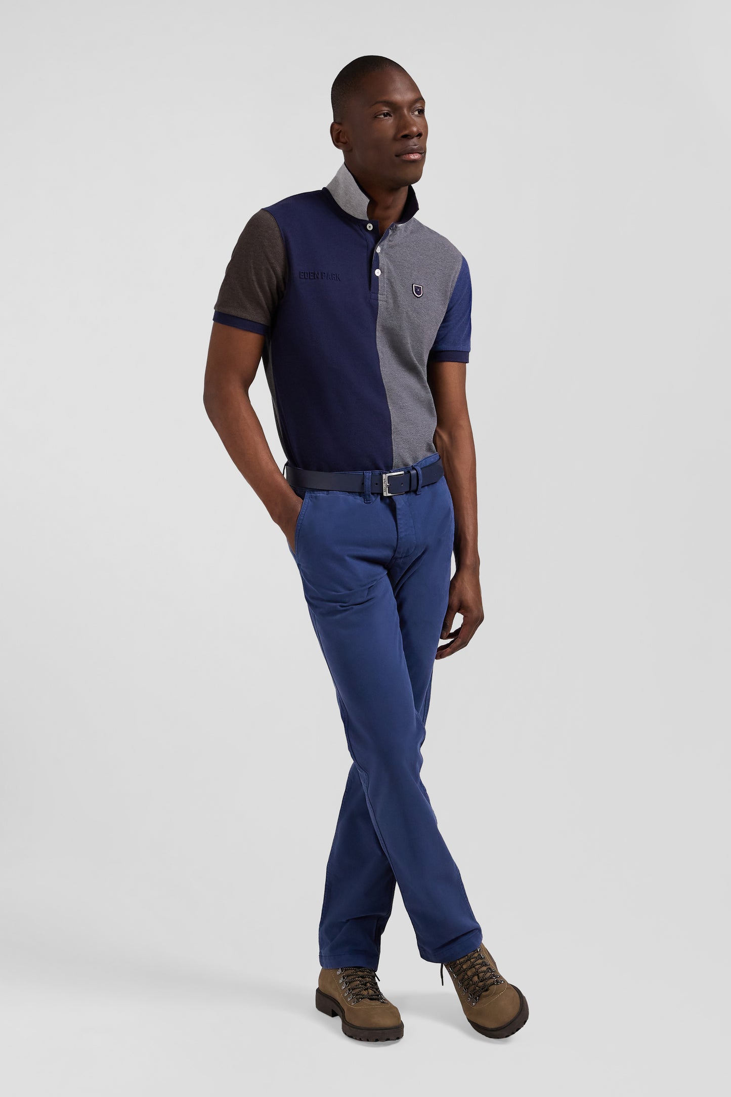 Regular blue chino trousers in stretch cotton gabardine