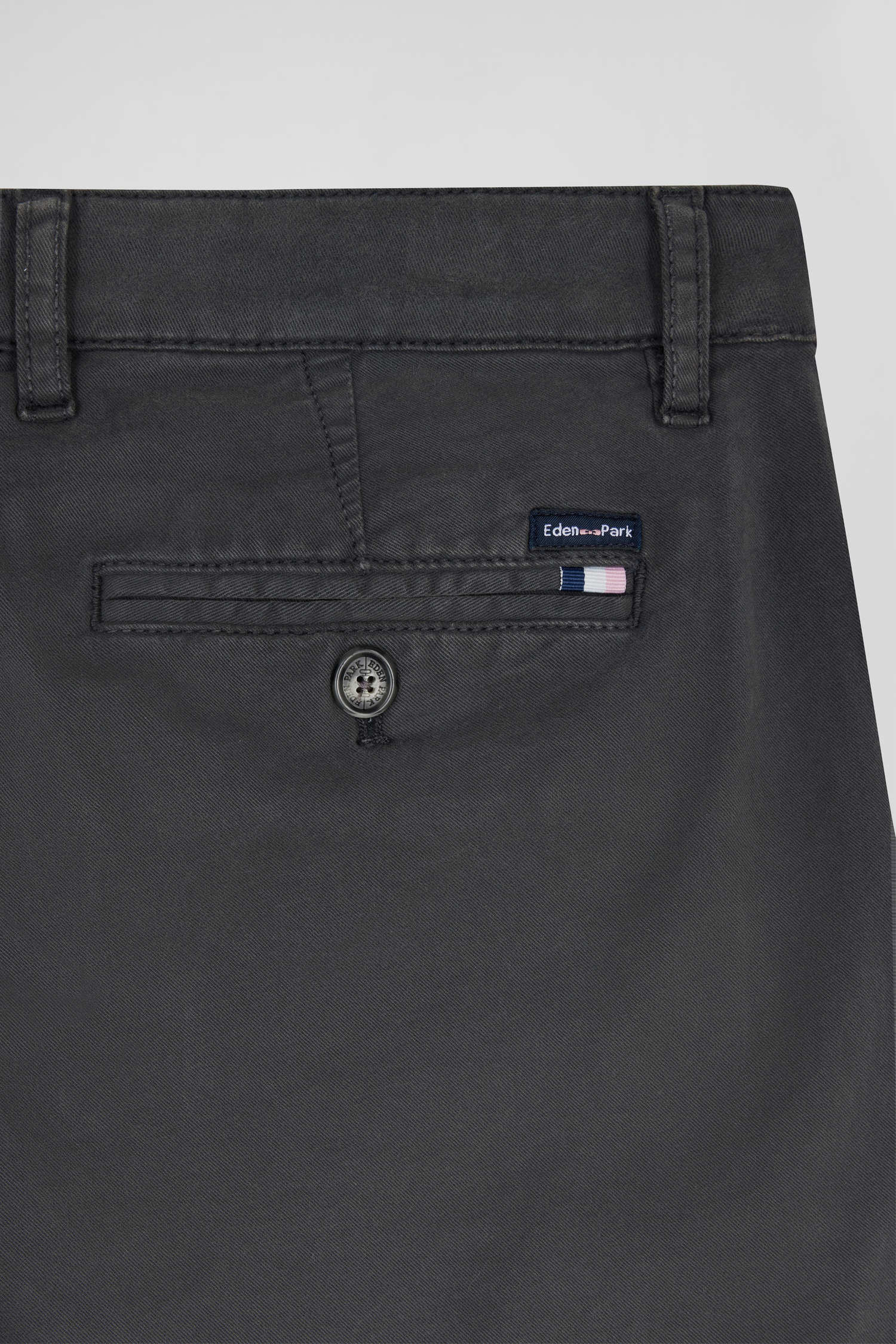 Regular anthracite grey chino trousers in stretch cotton gabardine