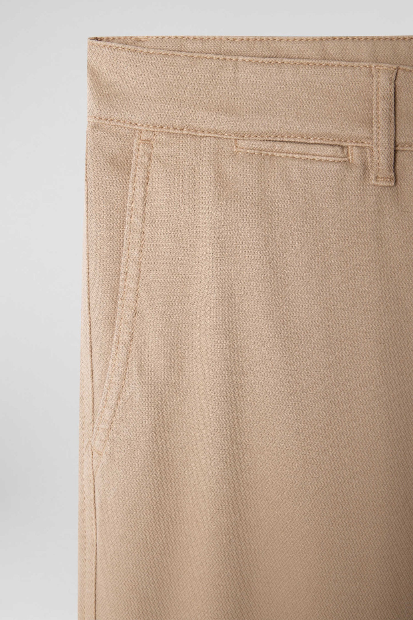 Regular hemp-coloured stretch cotton piqué and modal chino trousers