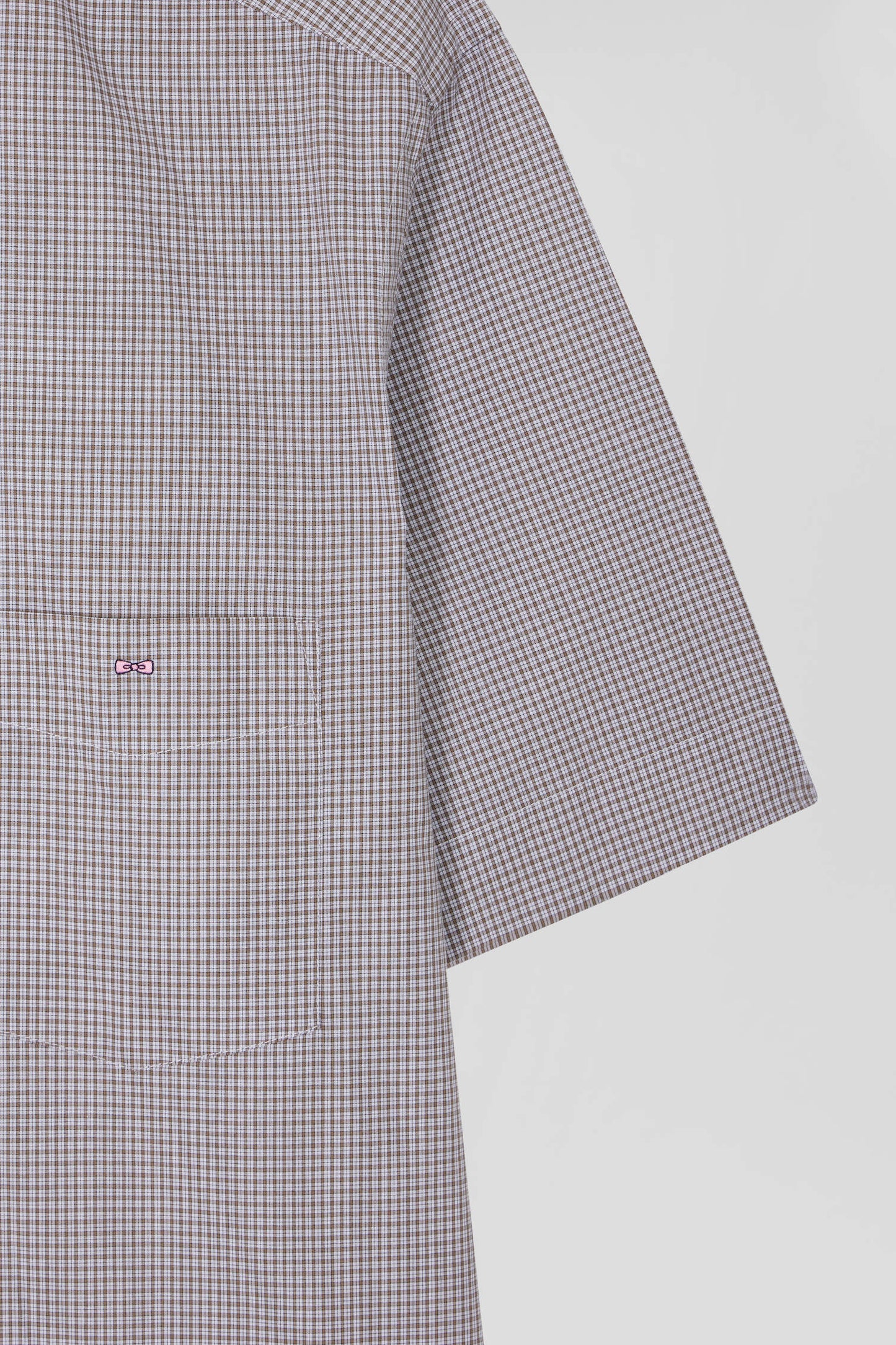 Regular greige cotton short-sleeved shirt with micro checks