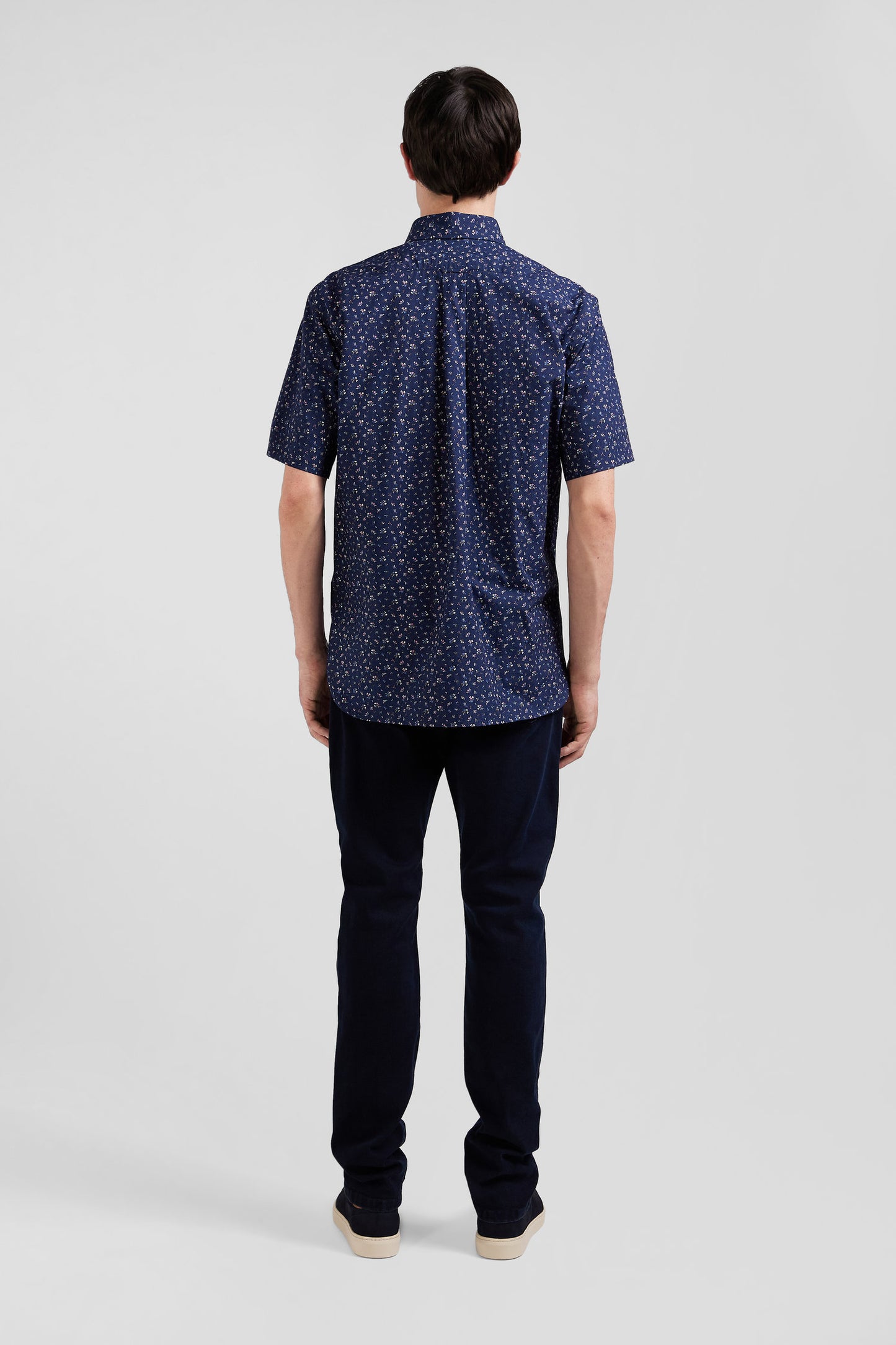 Regular navy blue cotton short-sleeved shirt with micro floral print