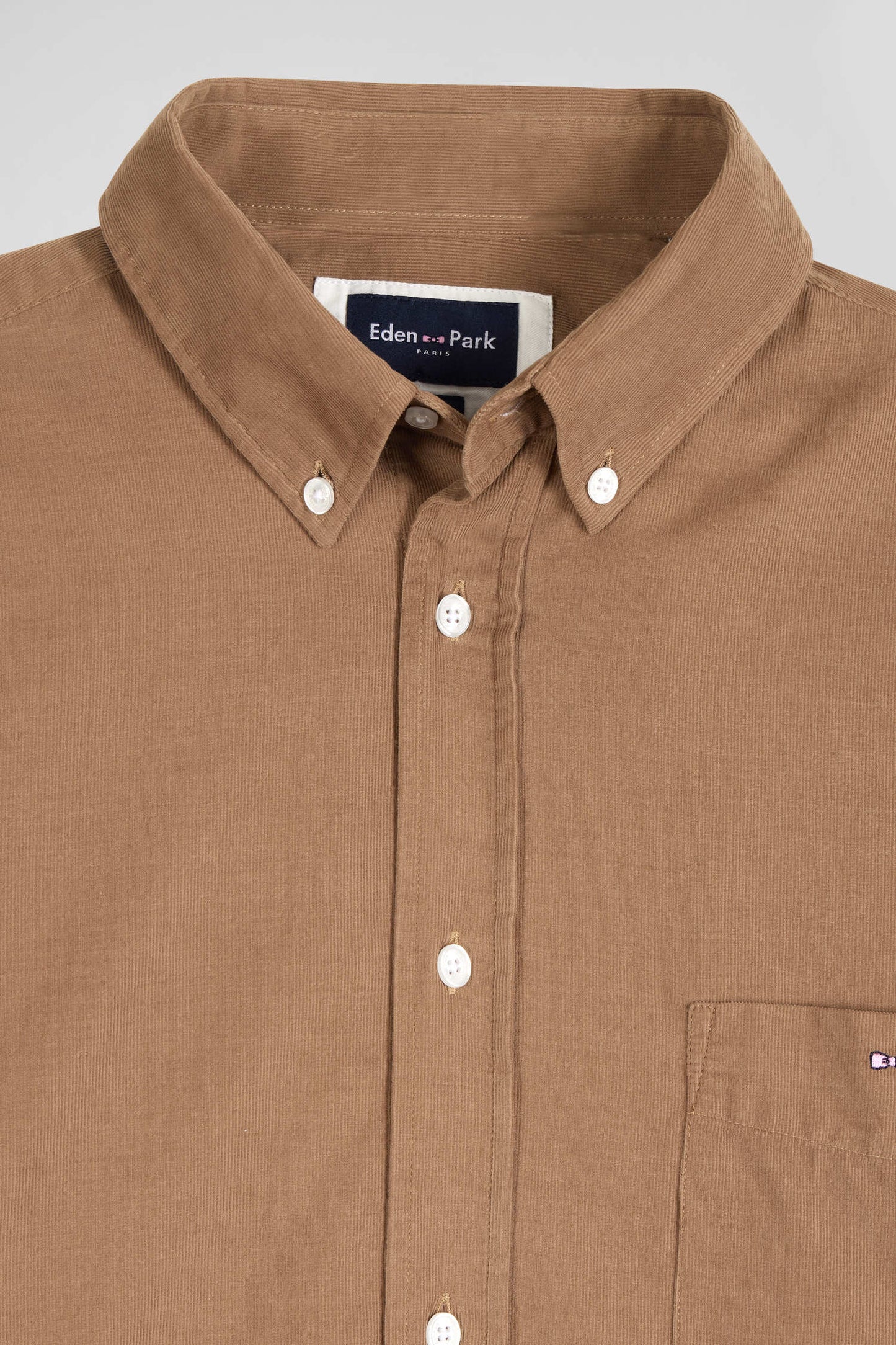 Regular plain camel cotton shirt with button-down collar and chest pocket